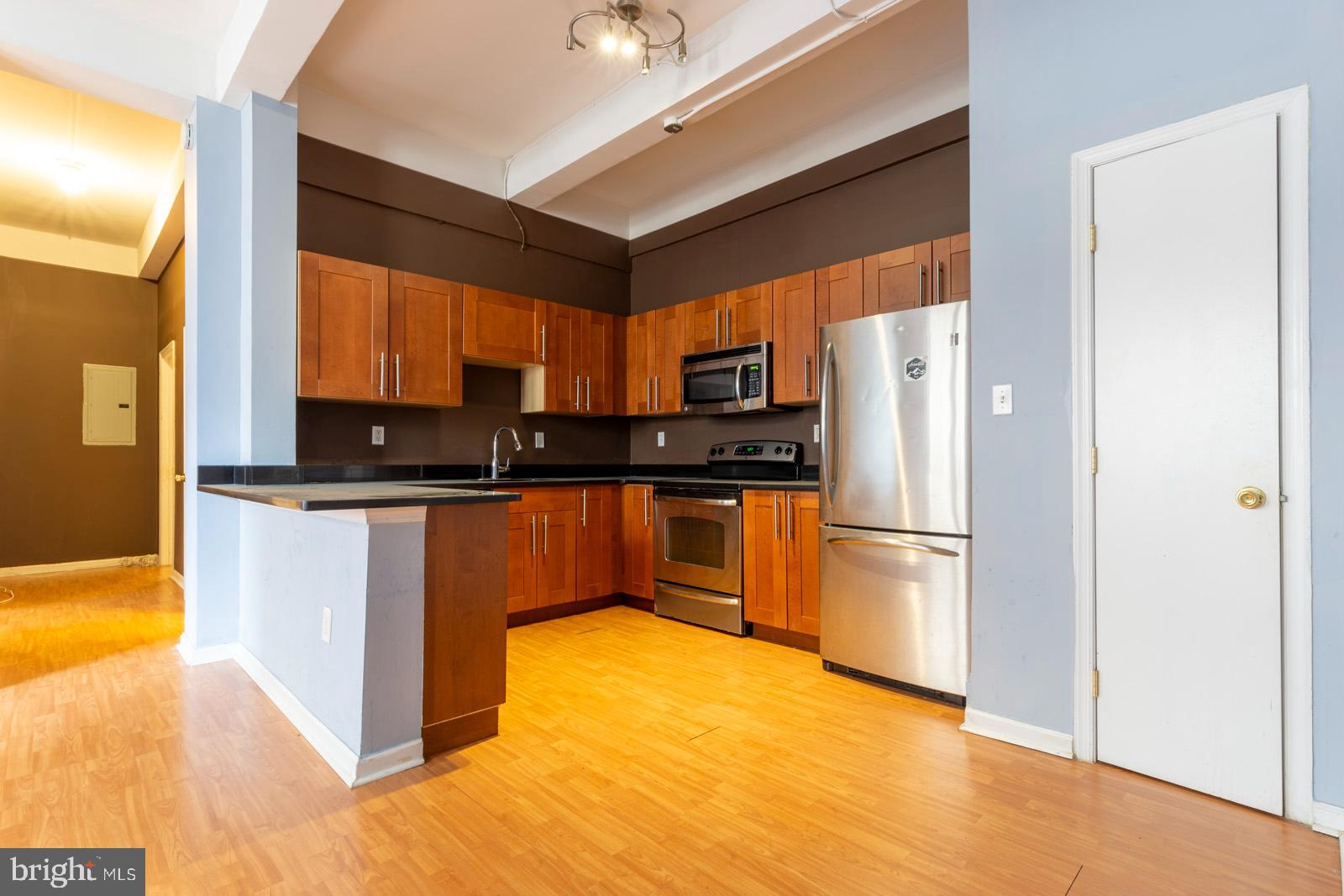 RARE 2BD/1.5BA Condo--WITH DEN--at The Arts Condominium Building available! Located on the highest floor (16th) at The Arts Condominium building, a high-rise condo building in the heart of Center City! There are hardwood floors in the living room, entryway, kitchen and hallway, and then wall-to-wall carpeting in all three bedrooms and tiled baths. Open floor plan living and kitchen area make entertaining easy, especially with an additional L-shaped breakfast bar creating additional seating and prep space. Kitchen has granite countertops, stainless appliances, cherry cabinets and lots of storage space. Half bathroom is off of the main living space and then a full bathroom down the hall.
A 24/7 front desk attendant and on-site management and maintenance staff complete the offered conveniences here. There is free wi-fi in the lobby of the building with computer/printer terminals and also a business center, fitness center and large laundry facilities on the lower level.
About The Neighborhood: Centrally located just off Broad Street, and walkable to a long list of convenient and fun neighborhood favorites. The iconic Avenue of the Arts is home to big names like the Kimmel Center, Academy of Music, Wilma Theater, University of the Arts, Suzanne Roberts Theatre, amazing eateries and hotspots such as Woody s, Fox & Hound, Howl at the Moon, and MUCH more!