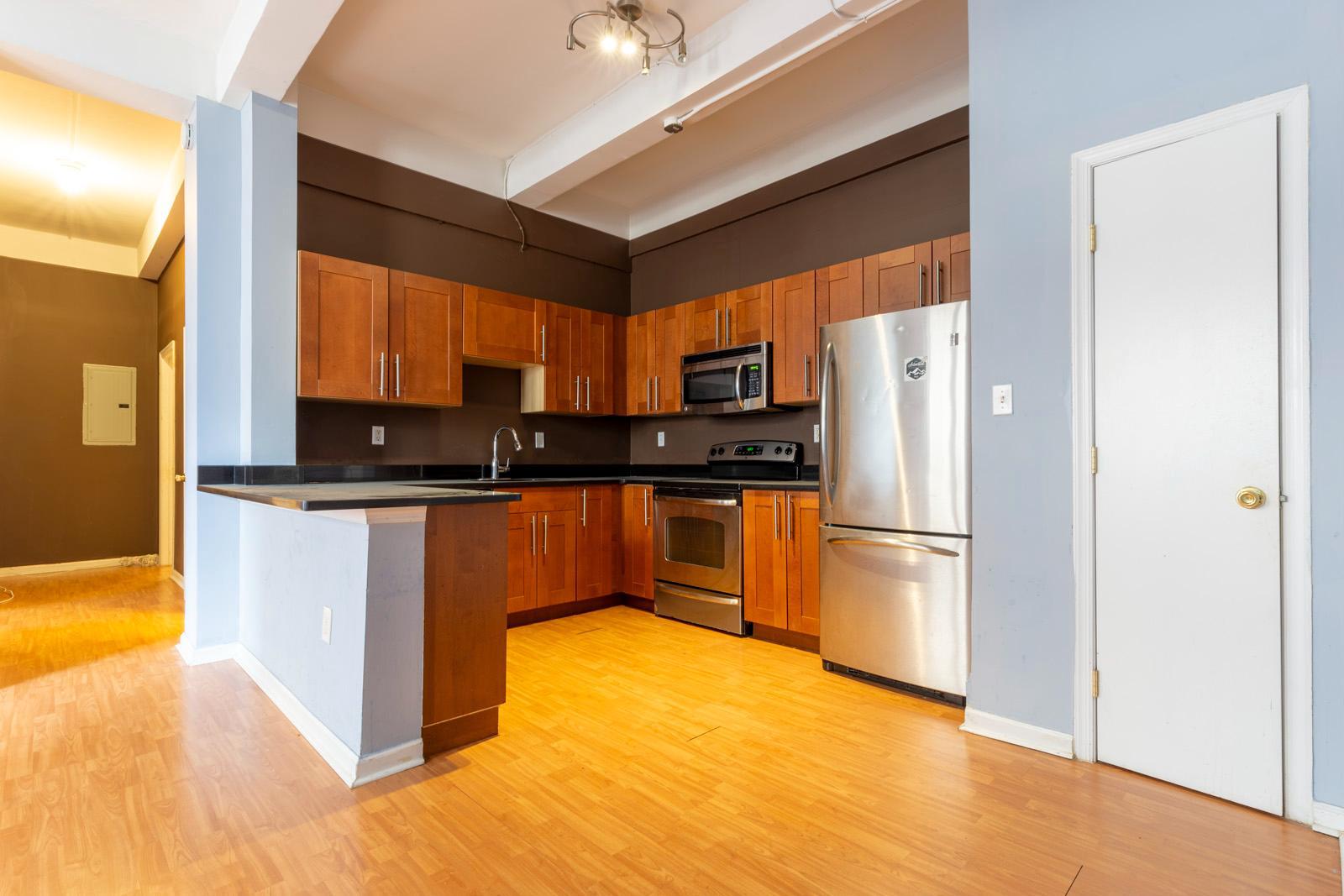 1324 LOCUST STREET 1602