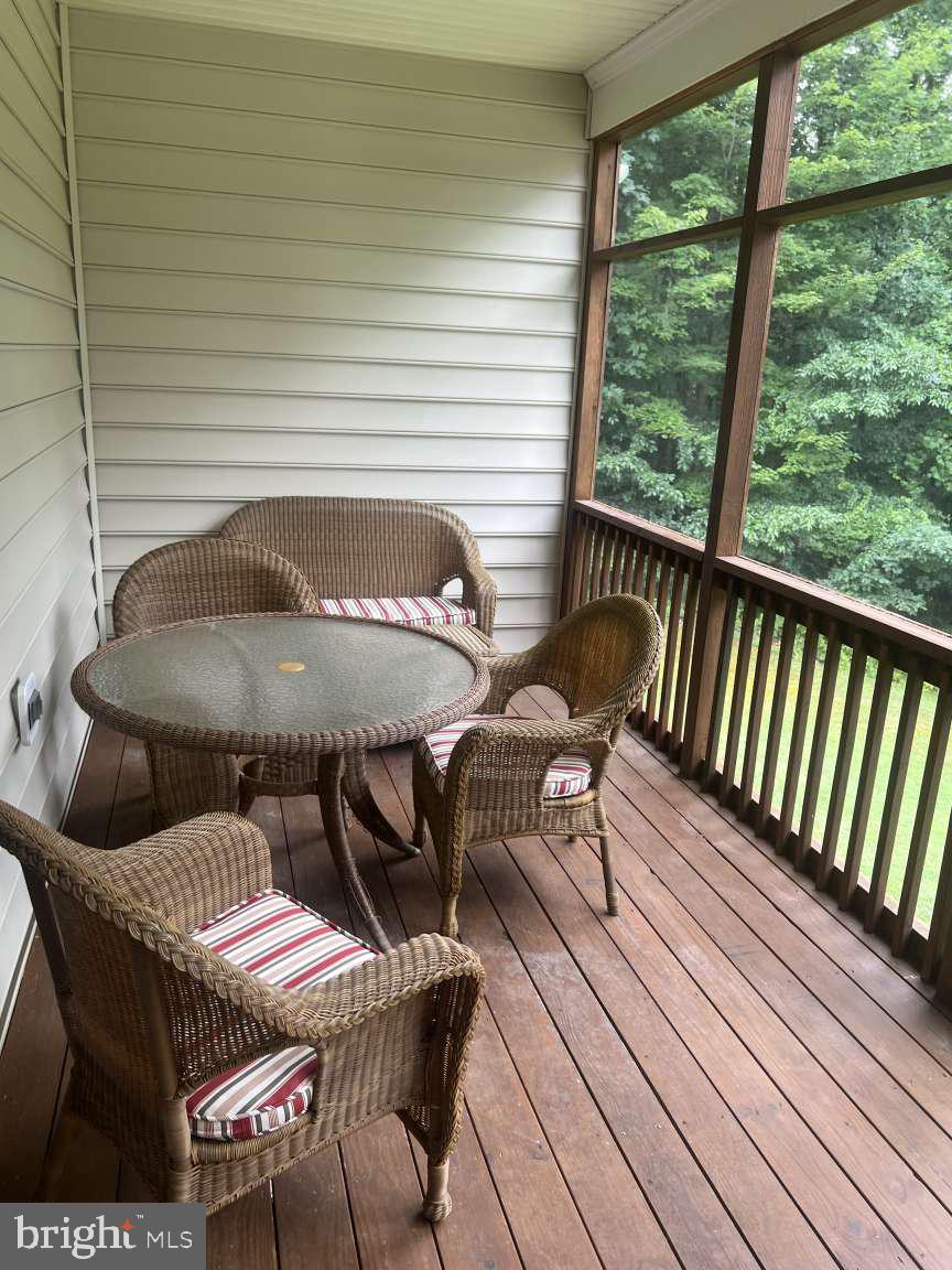 WHISPERING WOODS - Residential