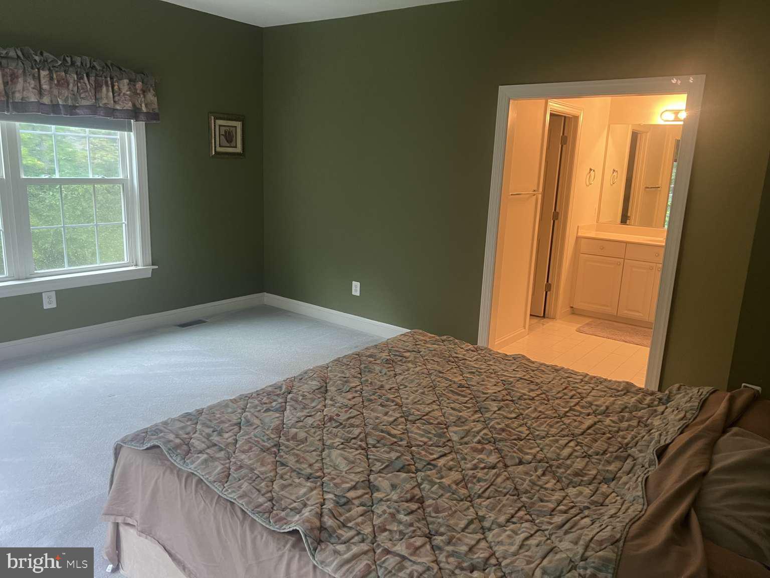 WHISPERING WOODS - Residential