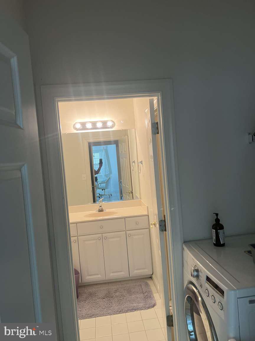 WHISPERING WOODS - Residential