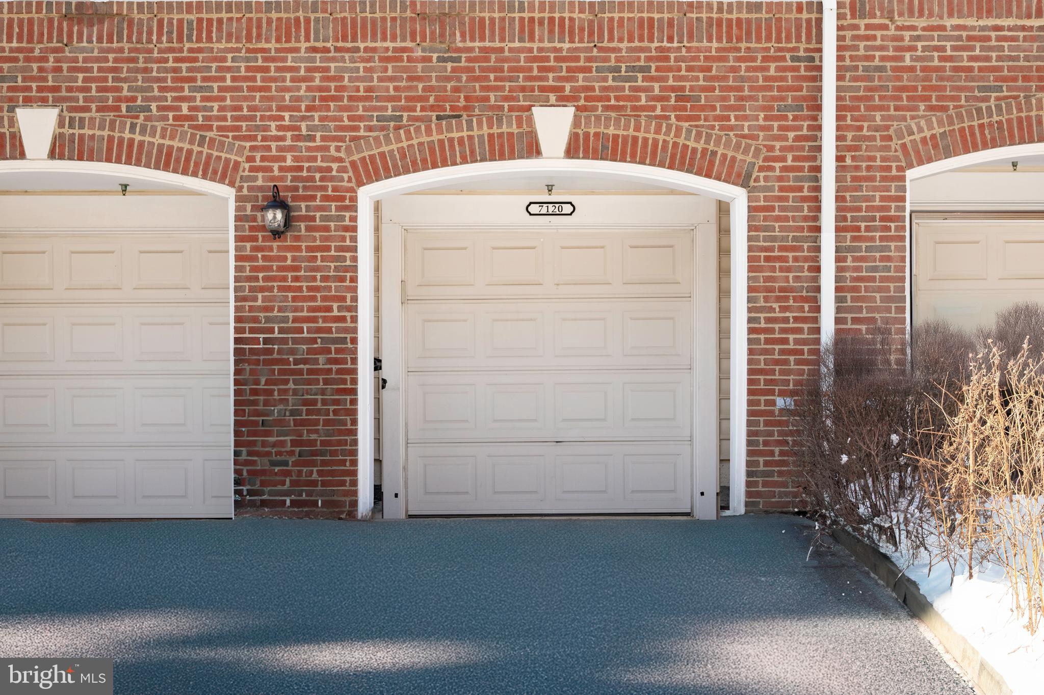 GROVETON WOODS - Residential