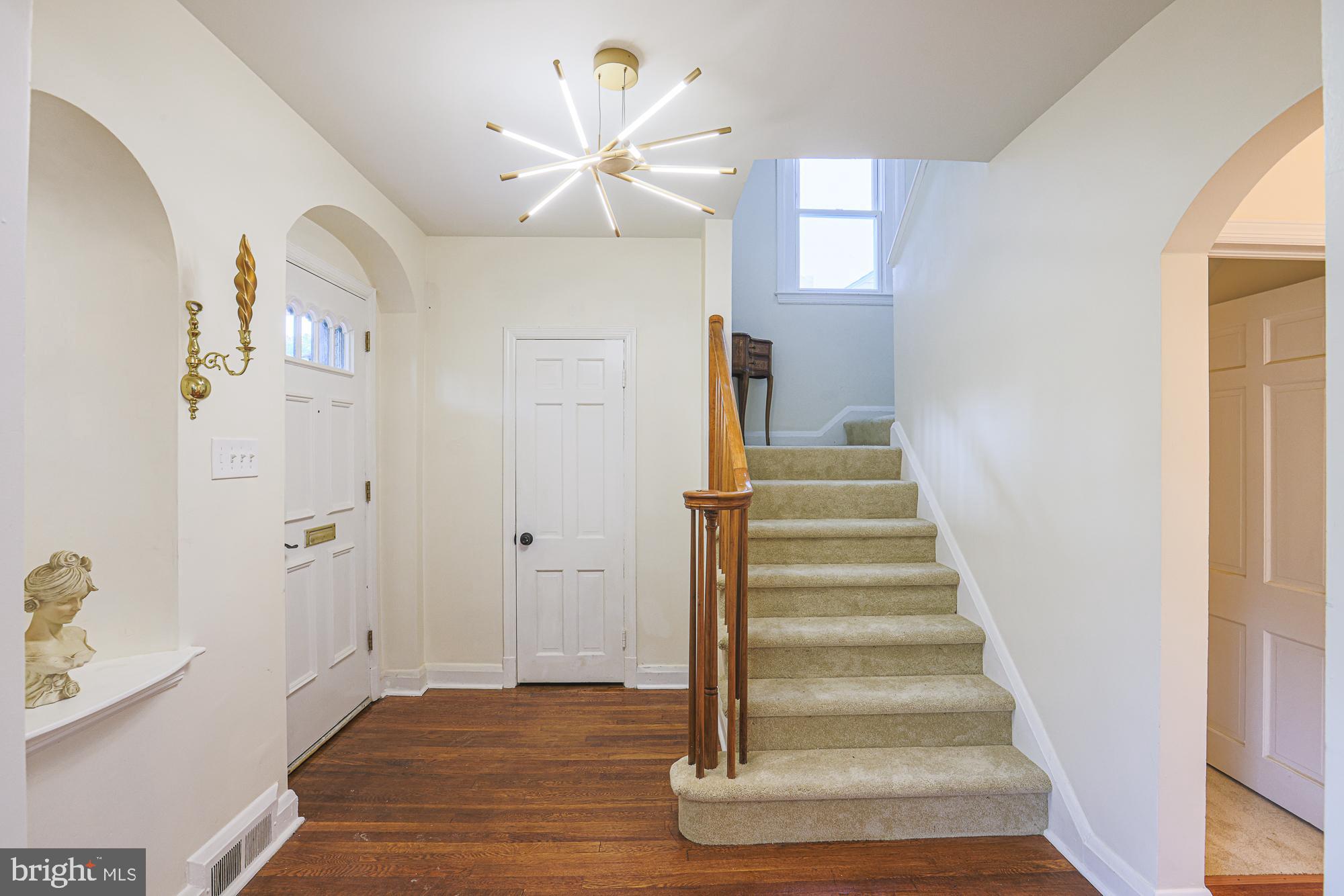 EAST ARLINGTON - Residential
