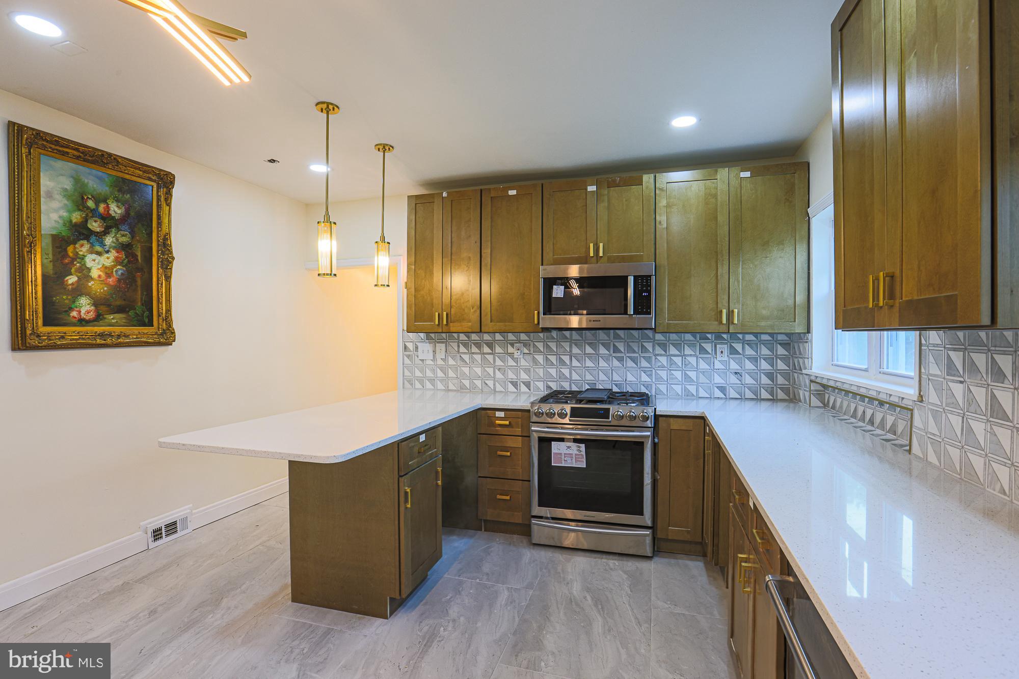 EAST ARLINGTON - Residential