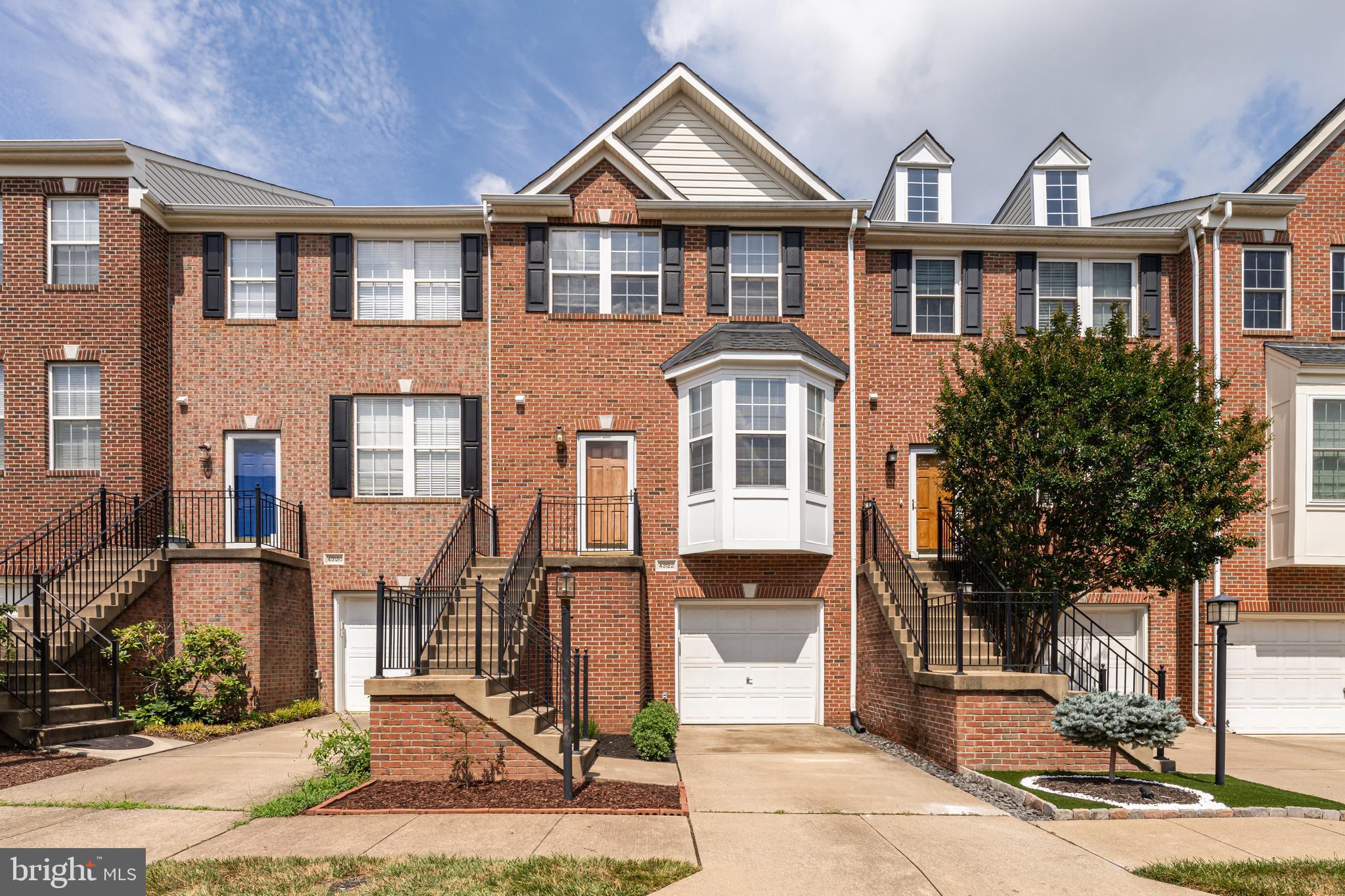 43122 FOREST EDGE SQUARE