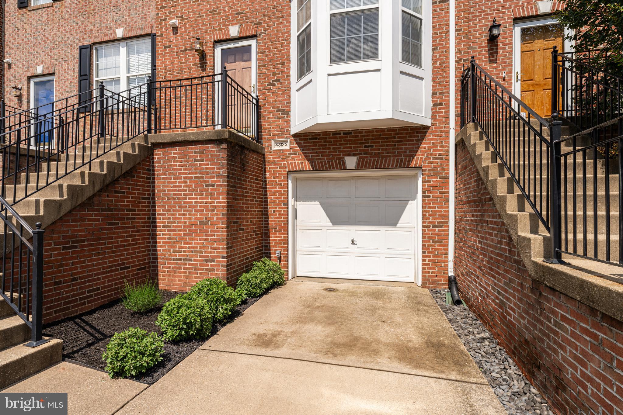 43122 FOREST EDGE SQUARE