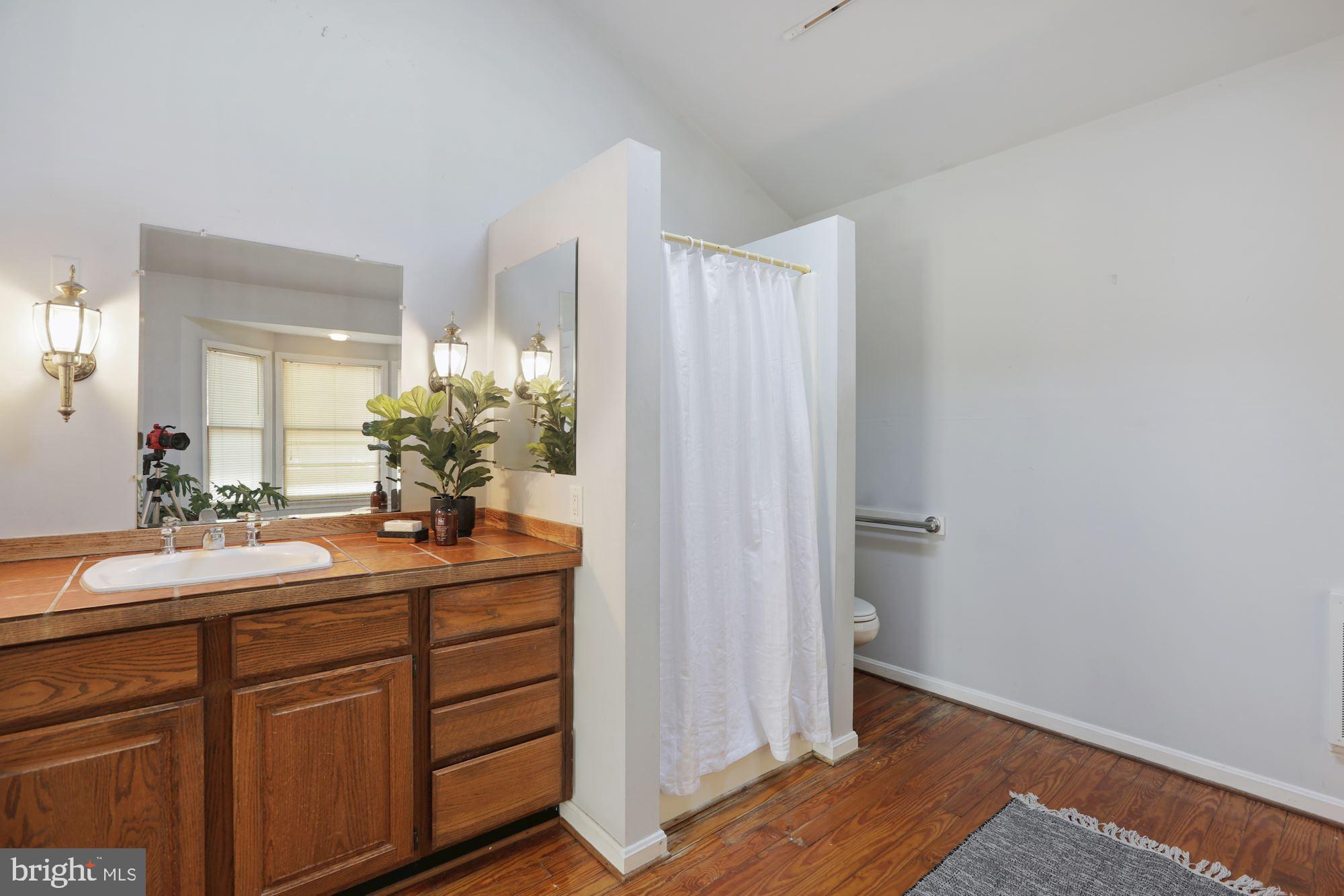 POTOMAC OUTSIDE - Residential