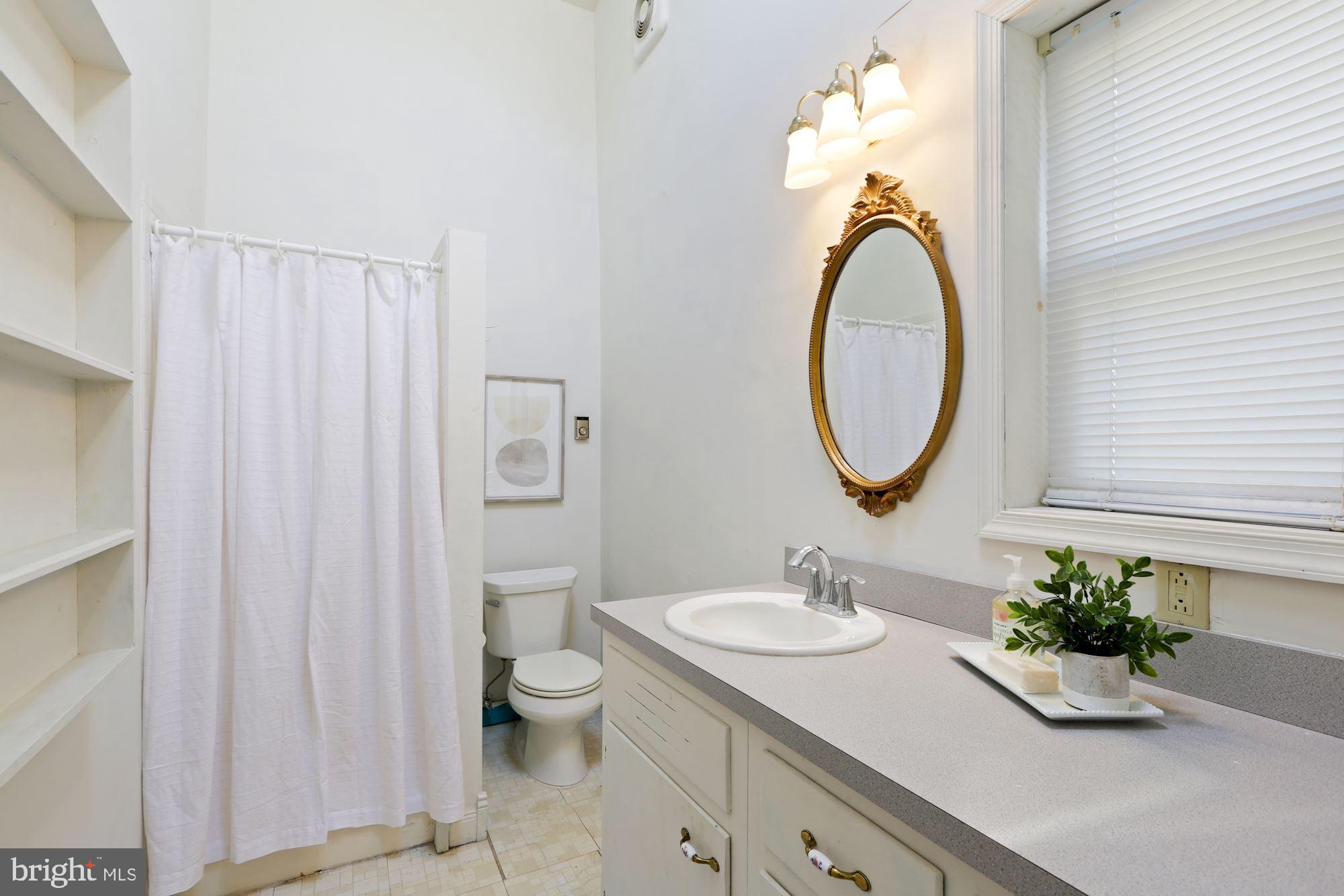 POTOMAC OUTSIDE - Residential