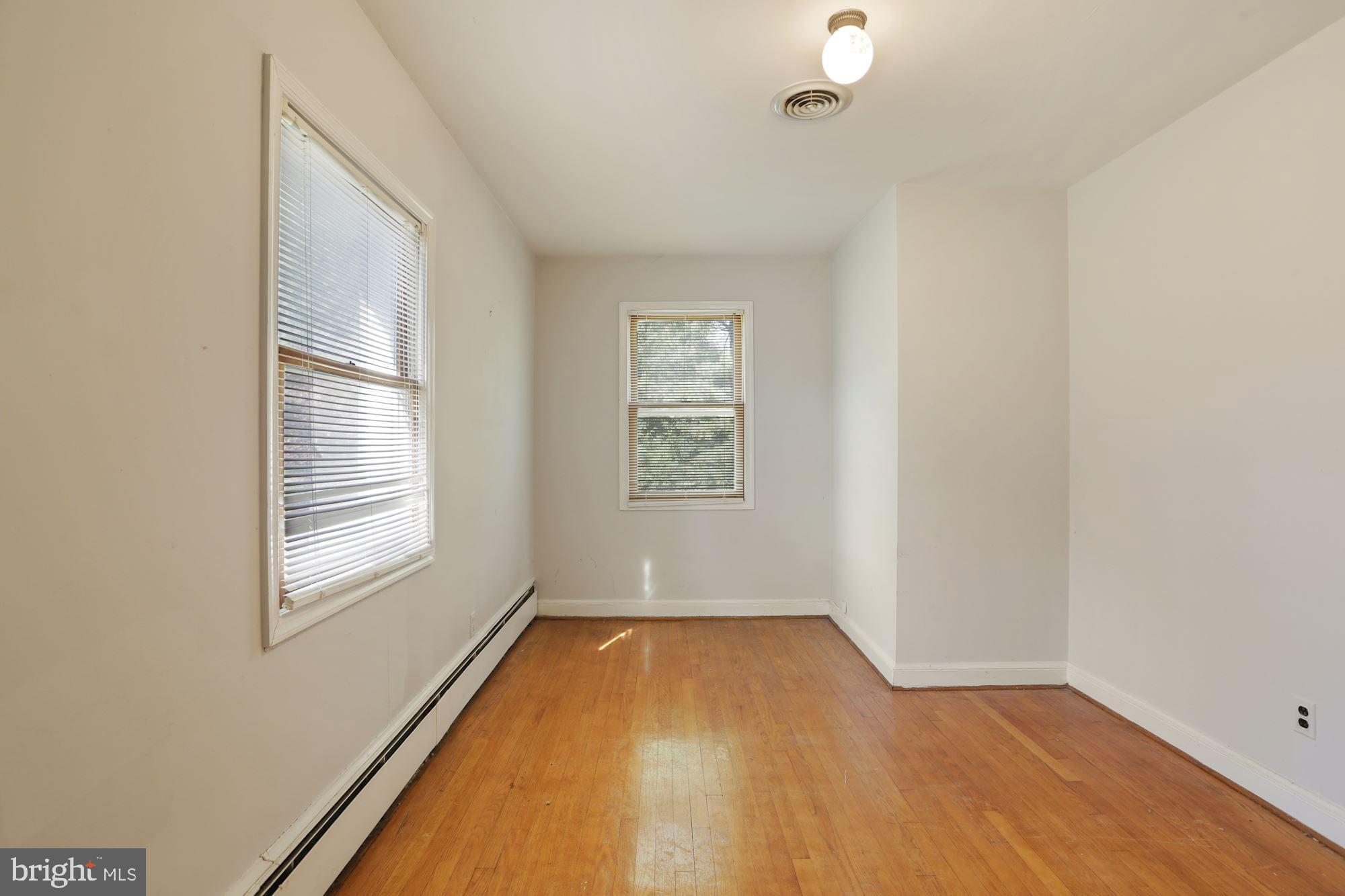 POTOMAC OUTSIDE - Residential