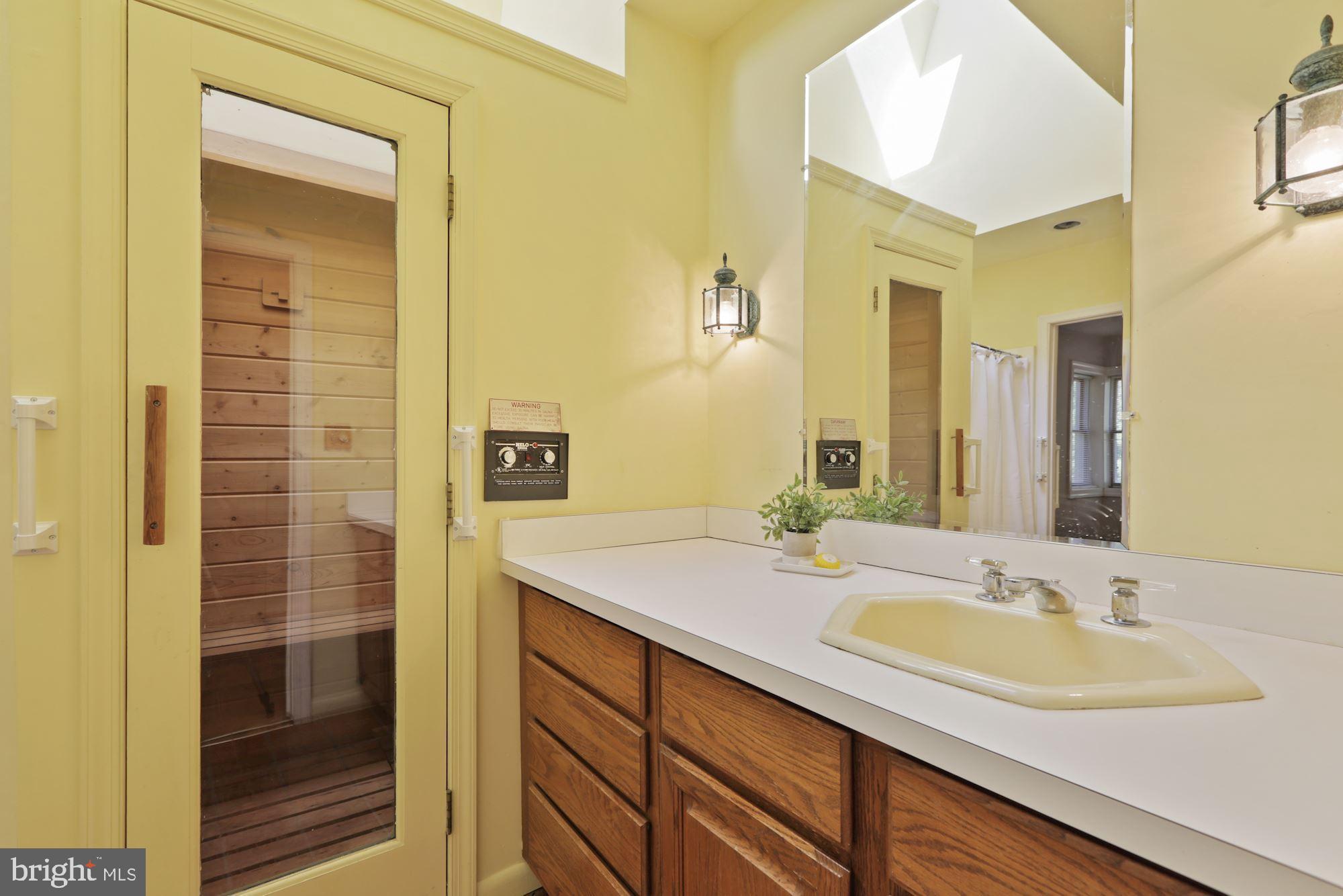 POTOMAC OUTSIDE - Residential