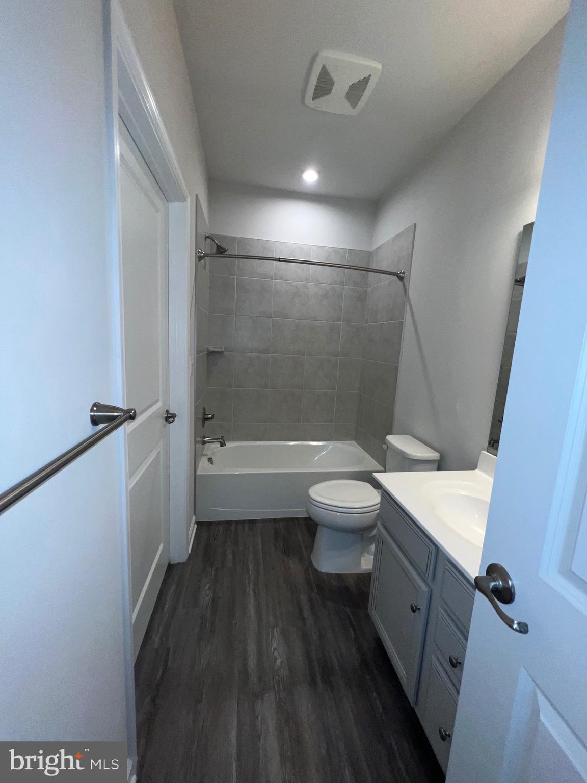 ELLICOTTS RETREAT - Residential