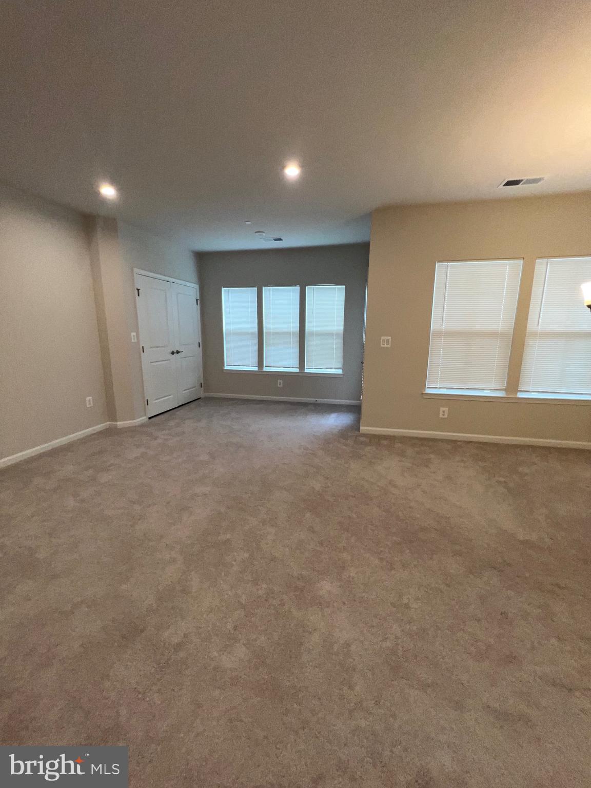 ELLICOTTS RETREAT - Residential