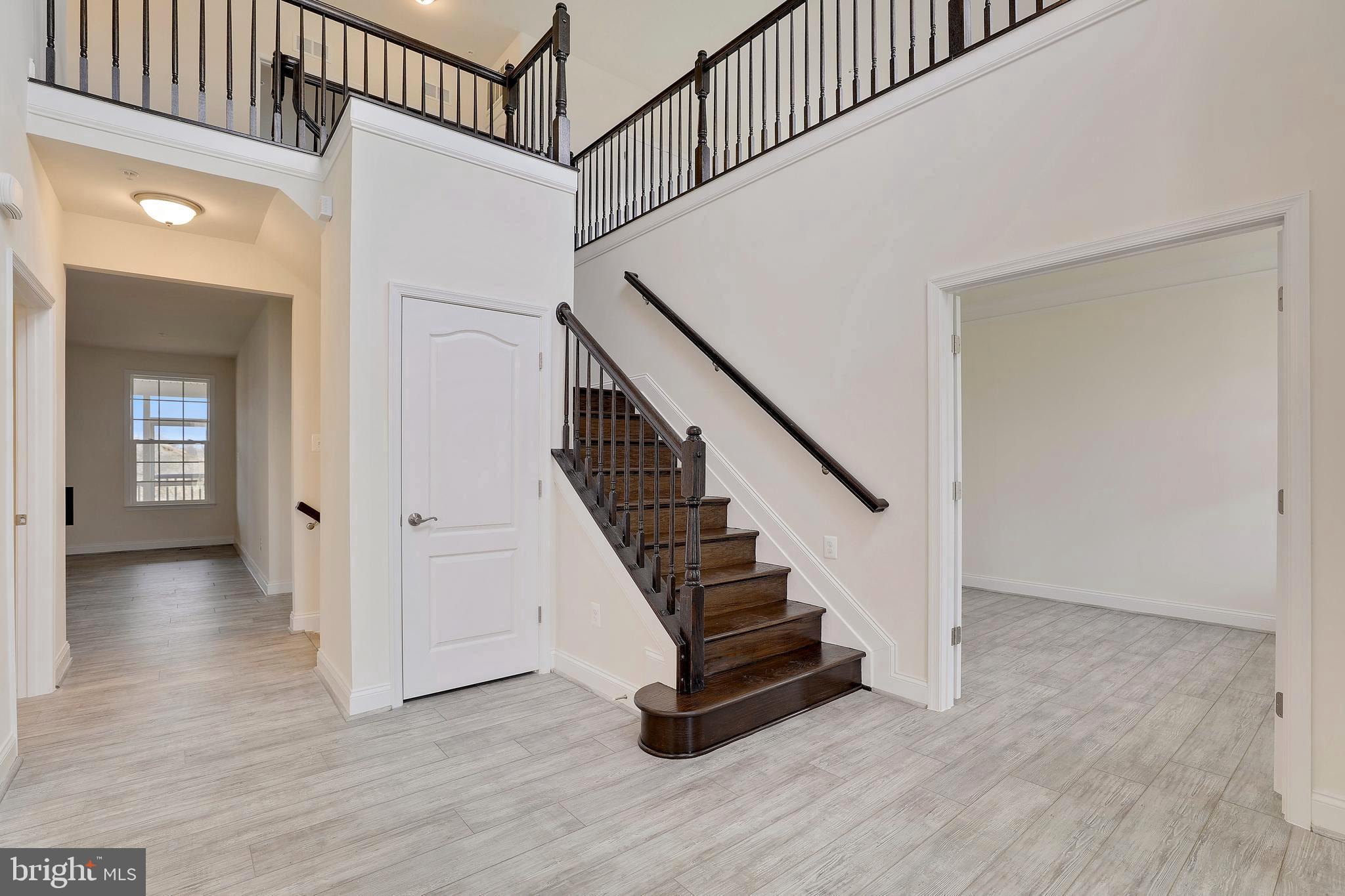 9302 FLAGSTONE DRIVE