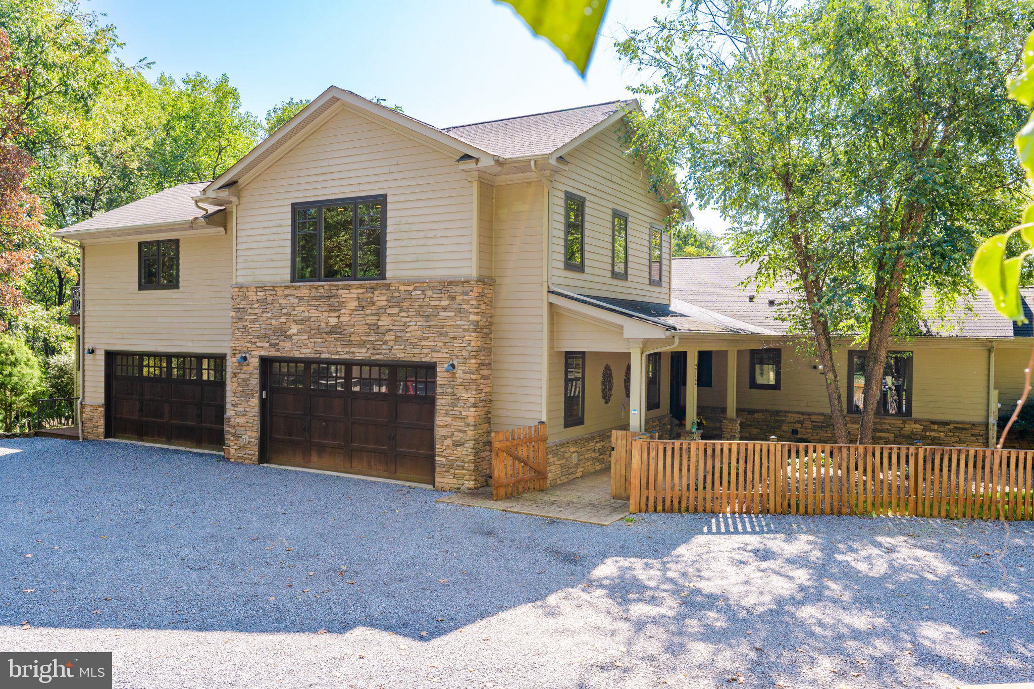 212 CICADA DRIVE
