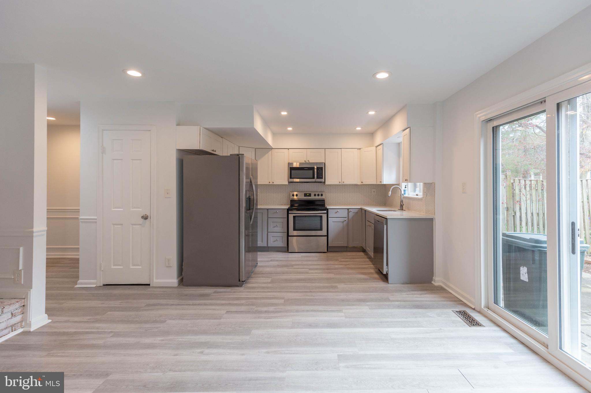 STONEHURST - Residential Lease