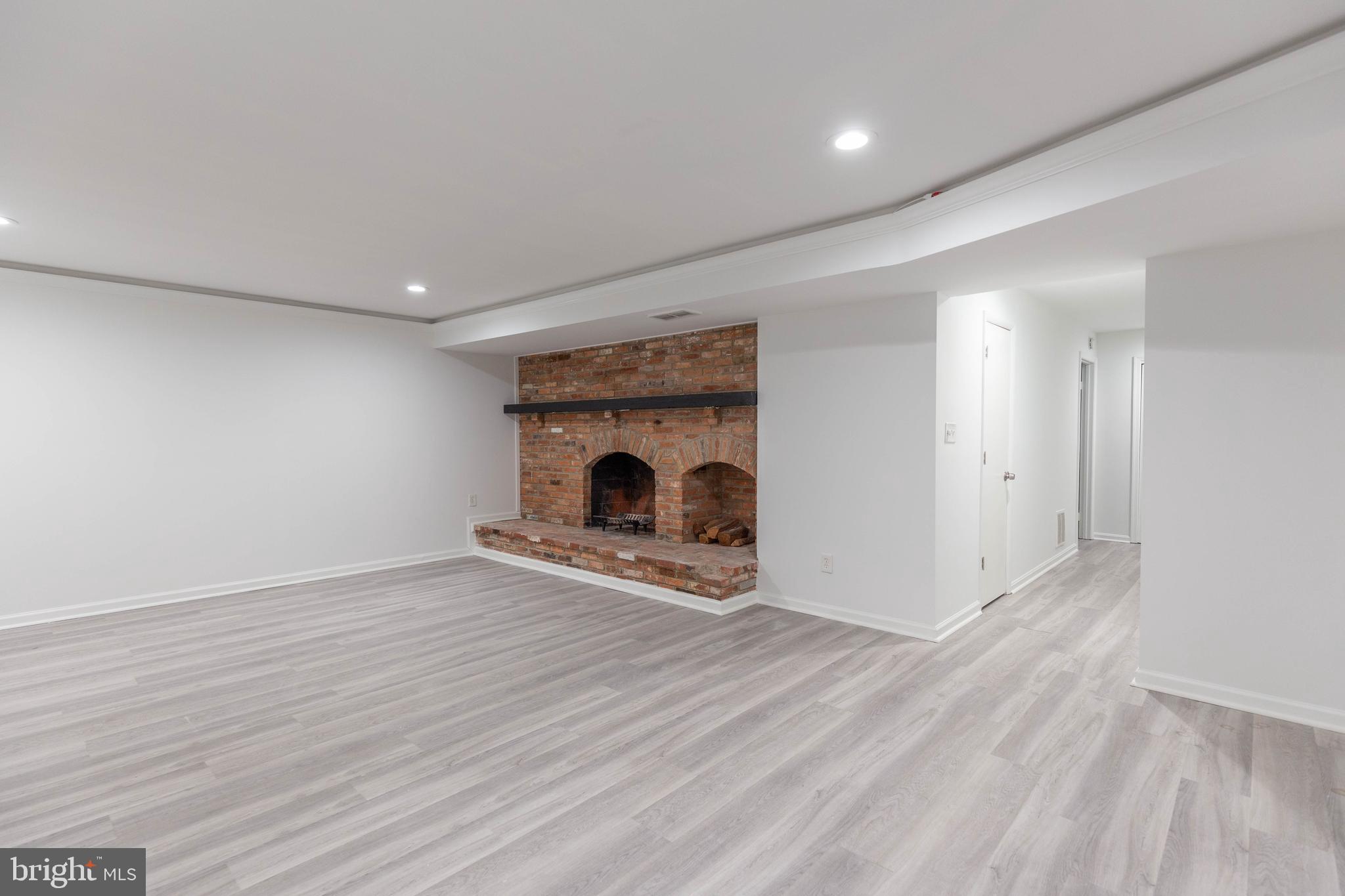 STONEHURST - Residential Lease