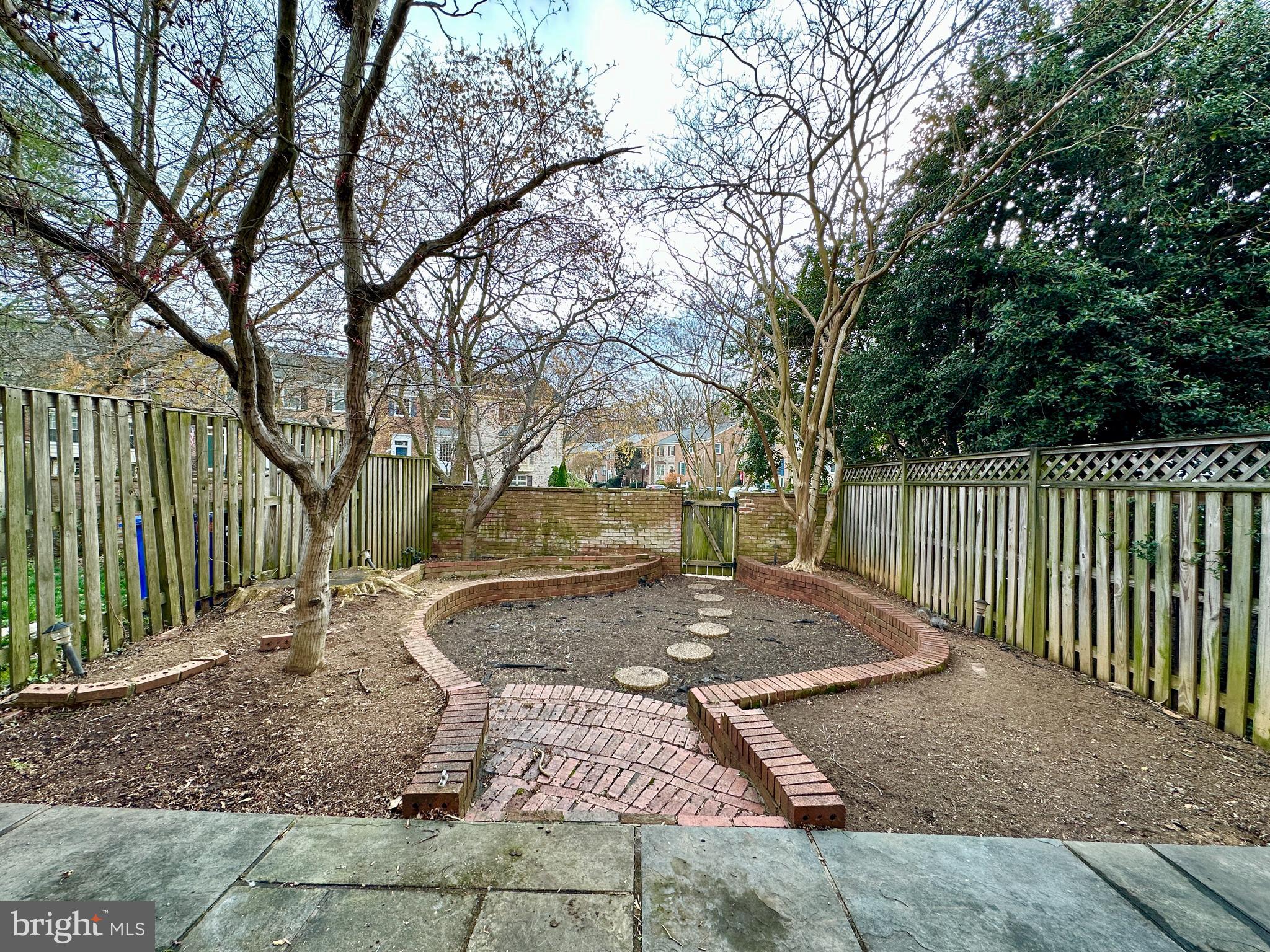 STONEHURST - Residential Lease