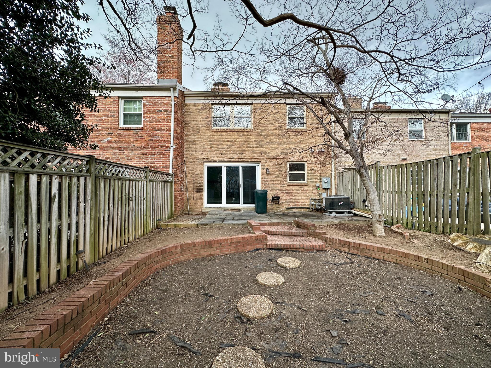 STONEHURST - Residential Lease