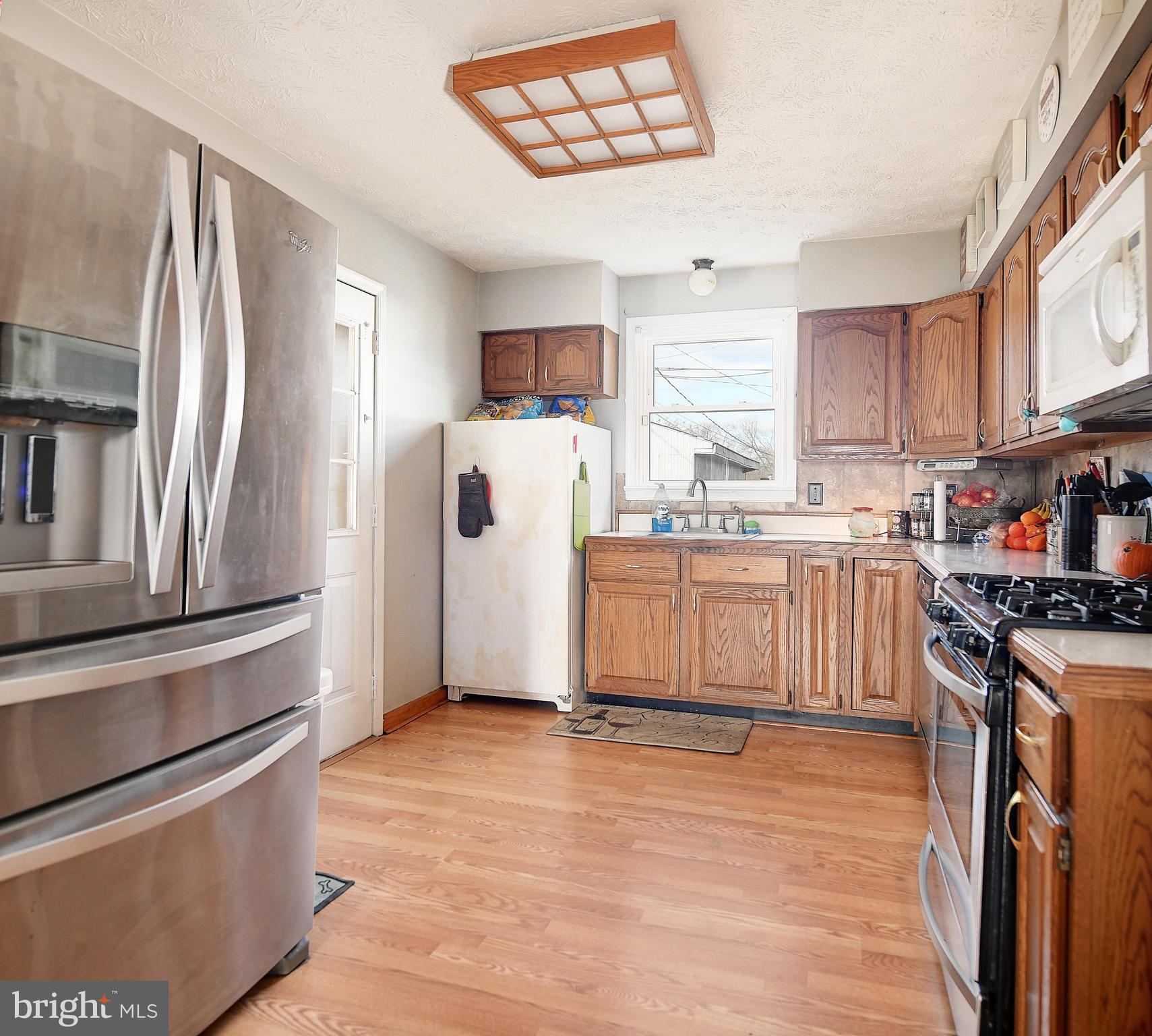 GRAY MANOR - Residential