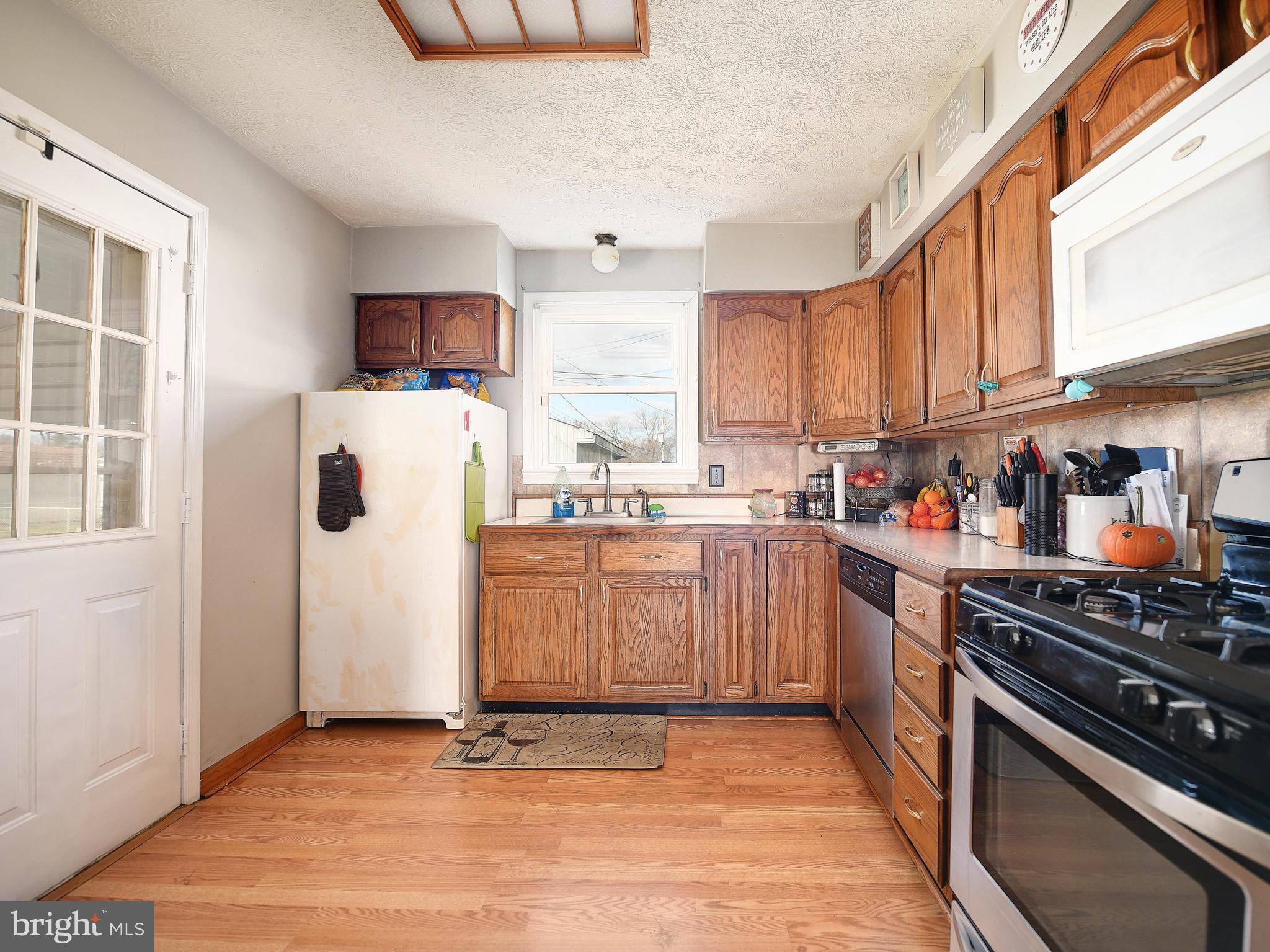 GRAY MANOR - Residential