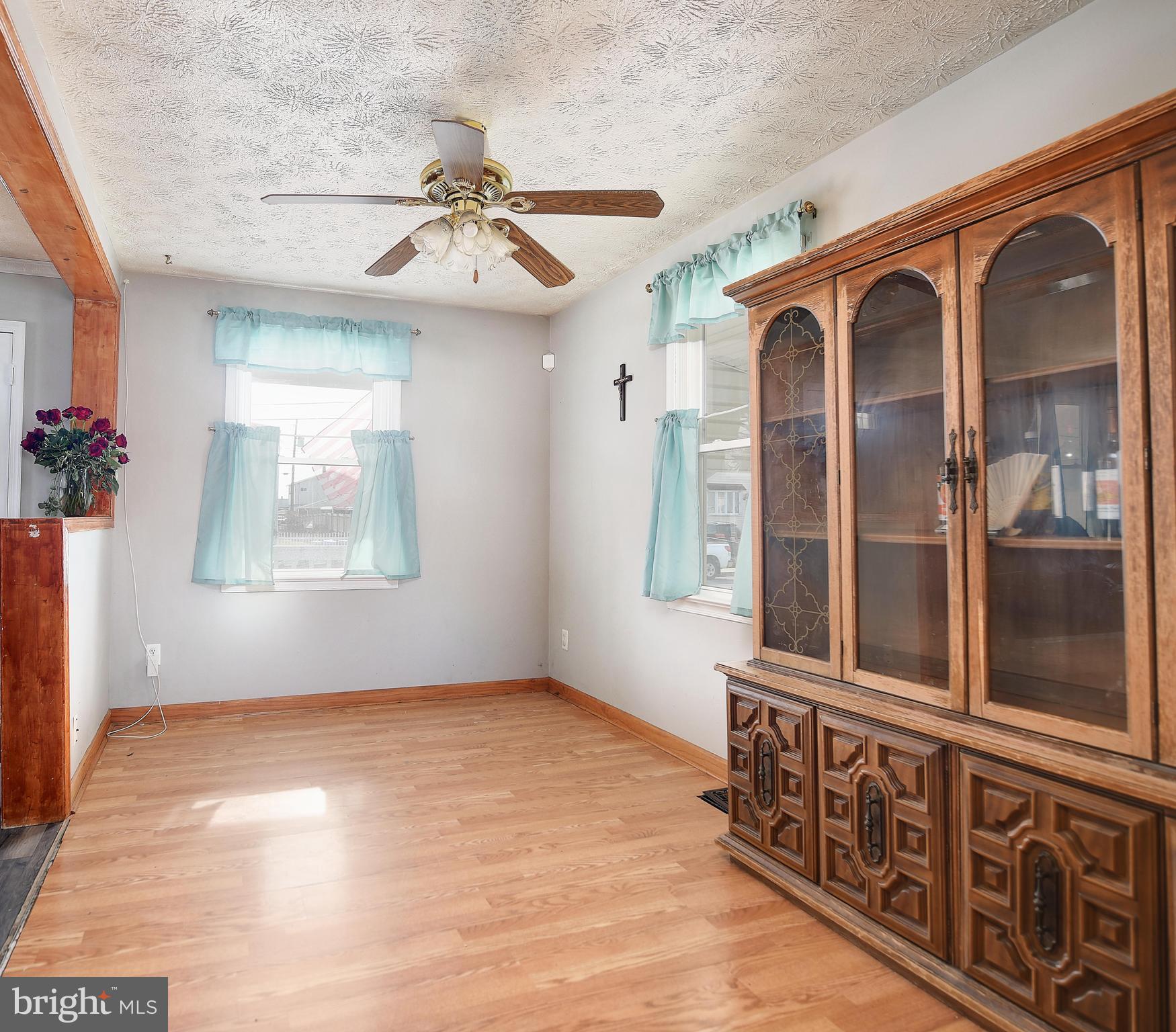 GRAY MANOR - Residential