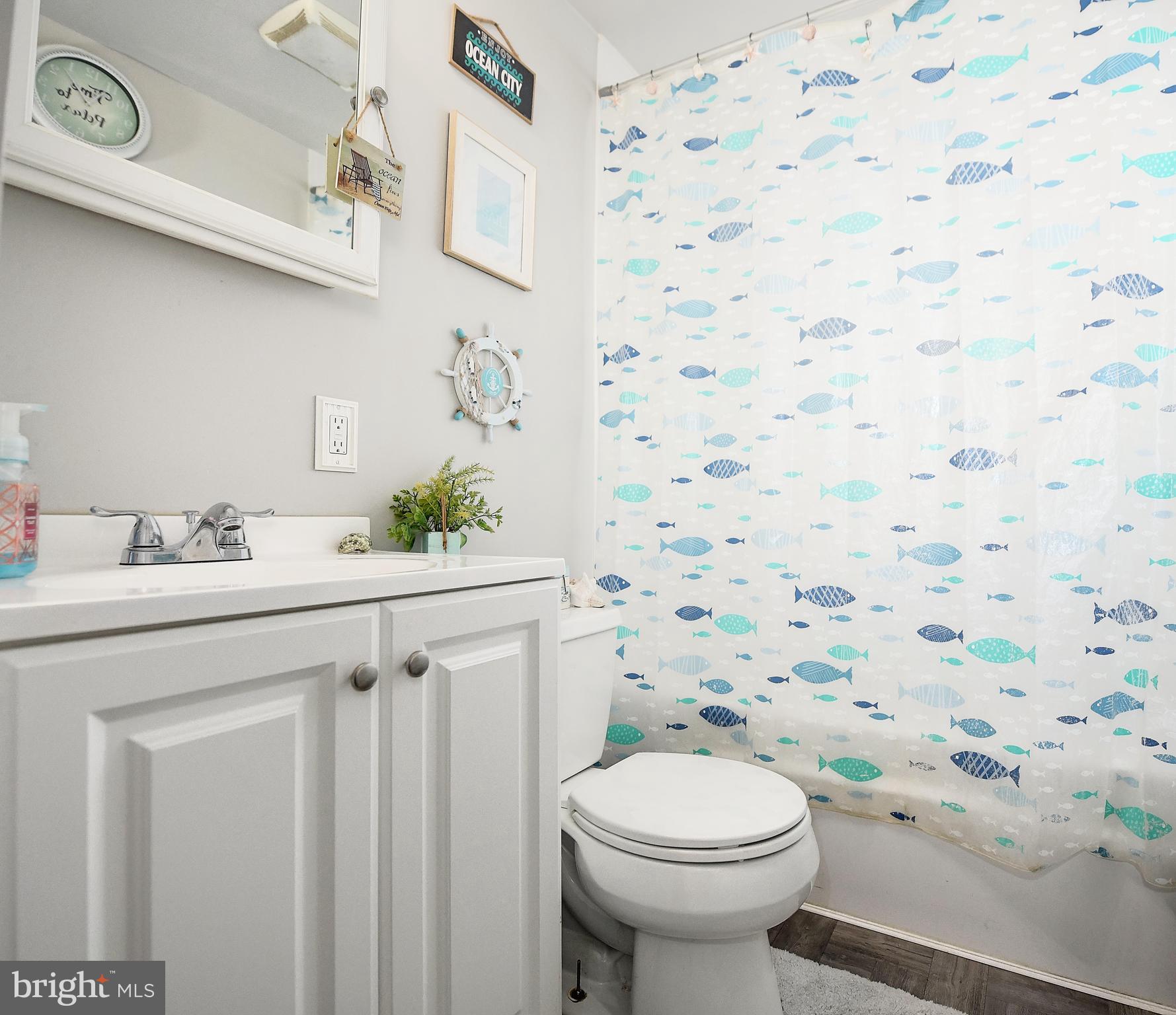 GRAY MANOR - Residential