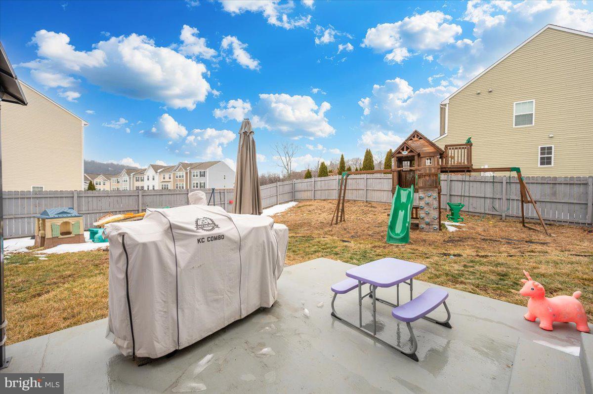 STONEBROOK VILLAGE - Residential