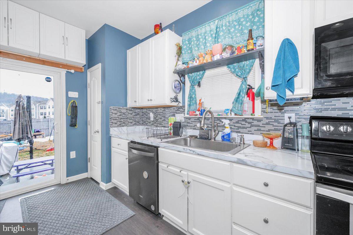 STONEBROOK VILLAGE - Residential