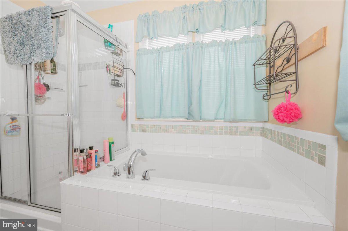 STONEBROOK VILLAGE - Residential