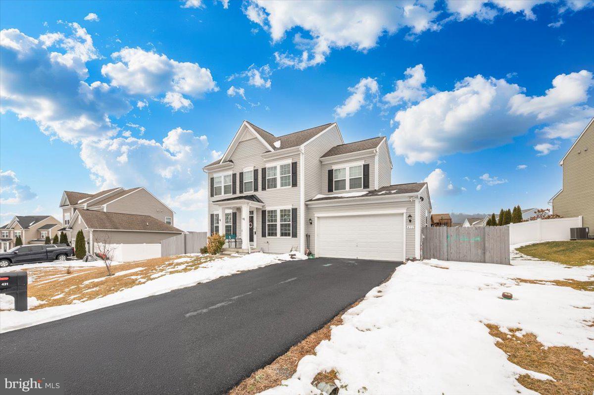 STONEBROOK VILLAGE - Residential