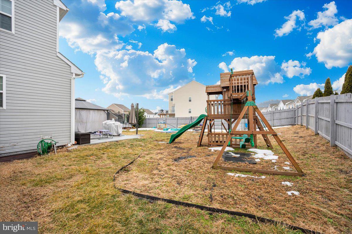 STONEBROOK VILLAGE - Residential