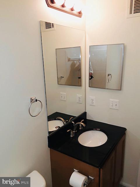 QUAIL HOLLOW - Residential Lease