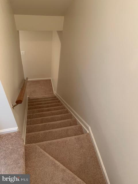 QUAIL HOLLOW - Residential Lease