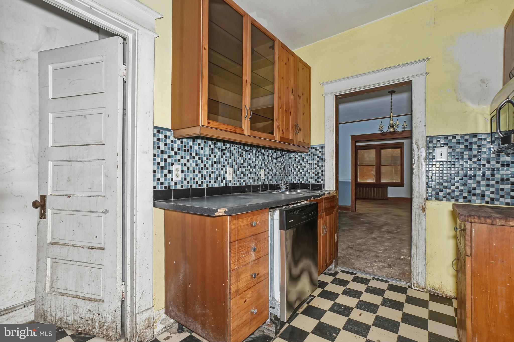 TAKOMA - Residential