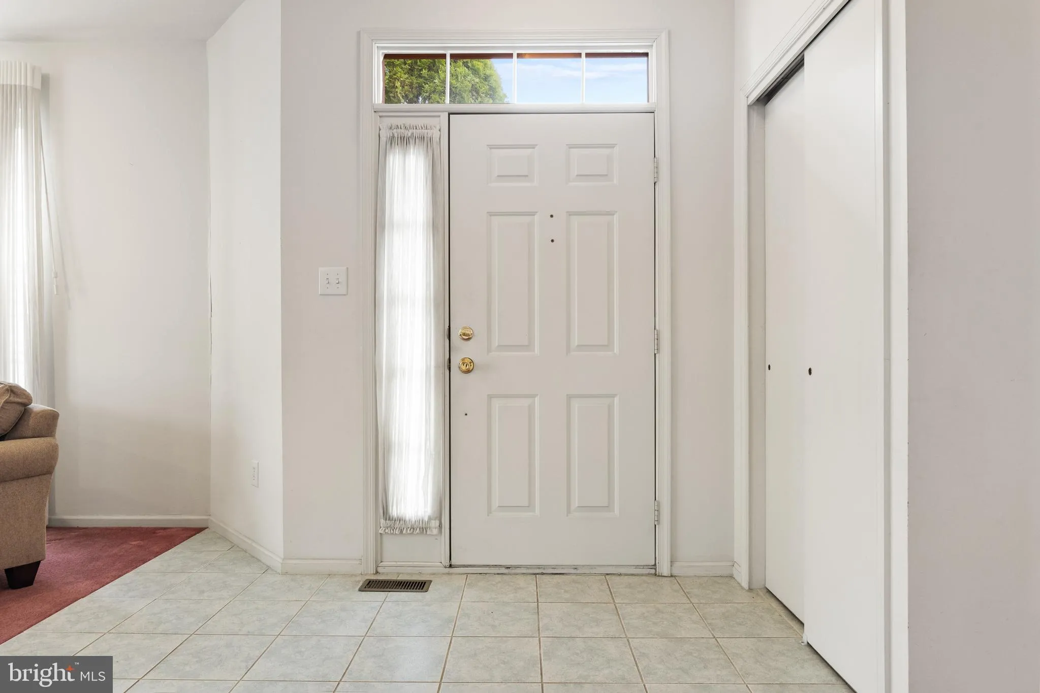 Cherry Hill, New Jersey 08003, United States, 3 Bedrooms Bedrooms, ,3 BathroomsBathrooms,Residential,Contingent,99440