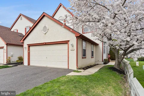 744 Chanticleer, Cherry Hill, NJ MLS: NJCD2089462