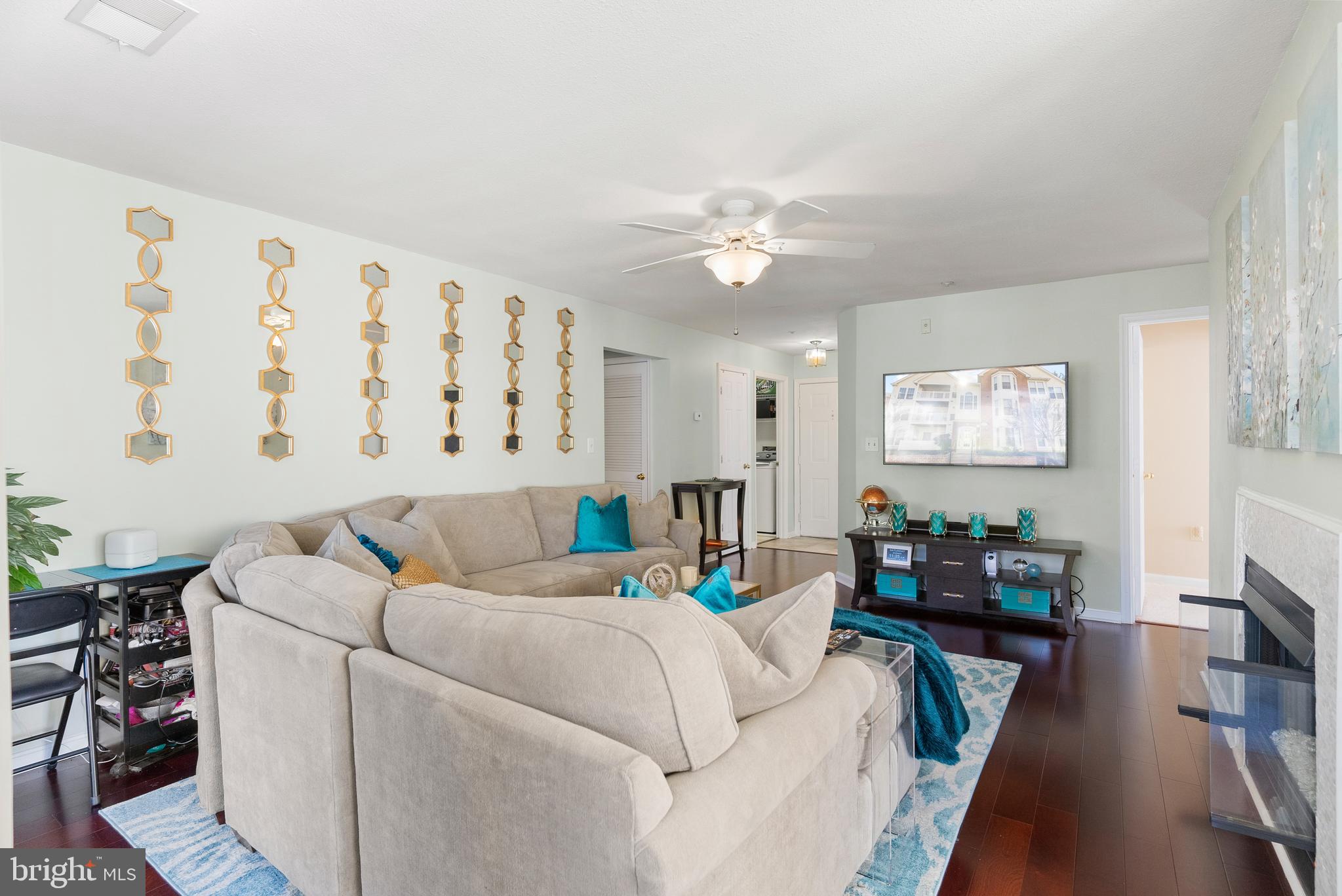 VILLAGE OF LONG REACH - Residential