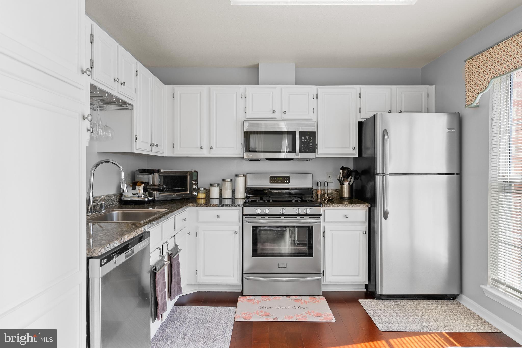 VILLAGE OF LONG REACH - Residential