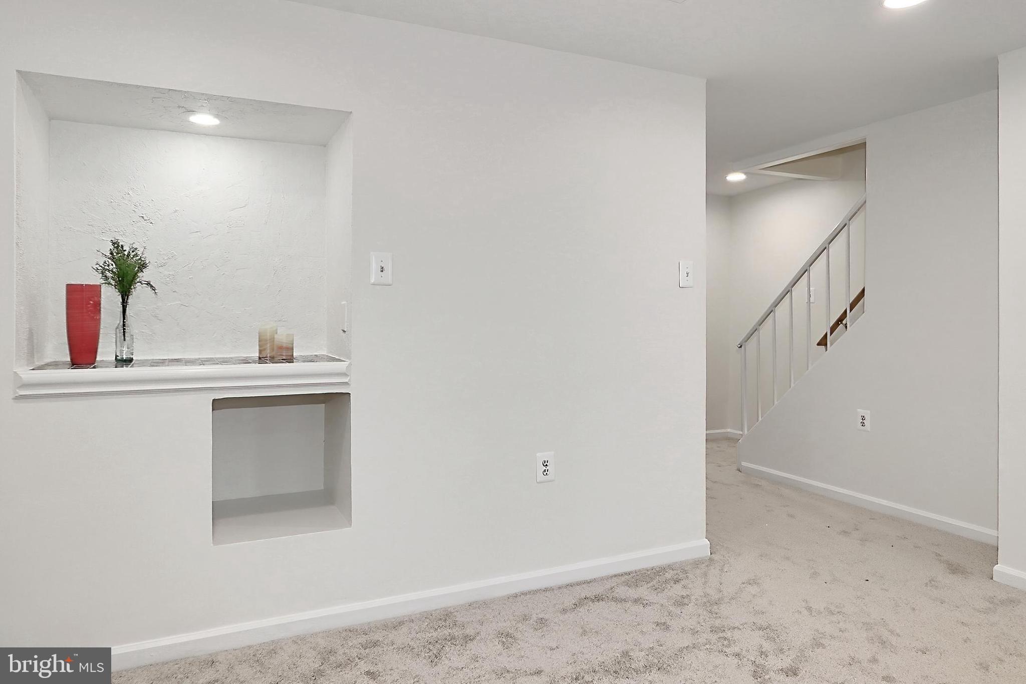 LAKE RIDGE - Residential Lease