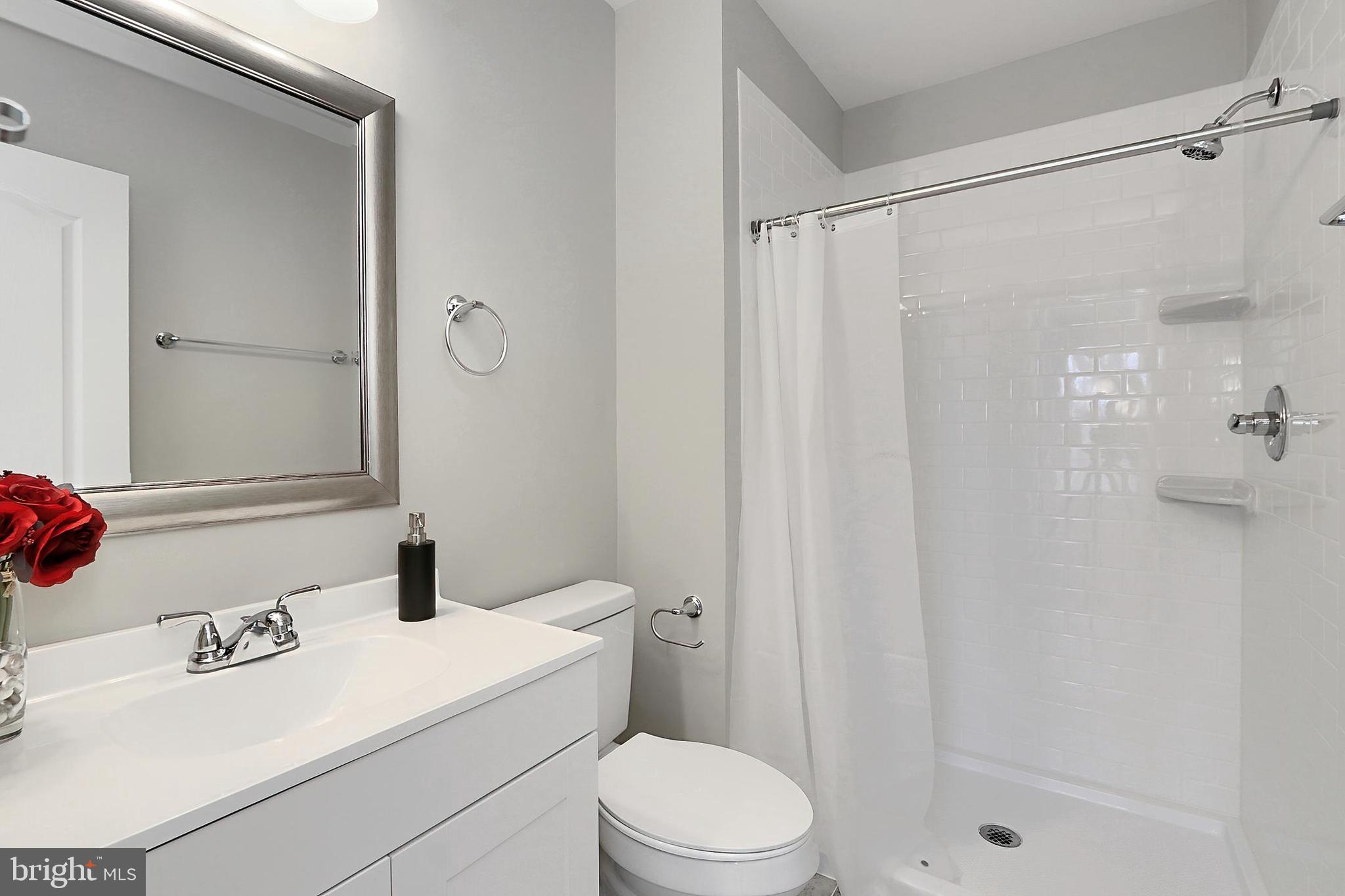 LAKE RIDGE - Residential Lease