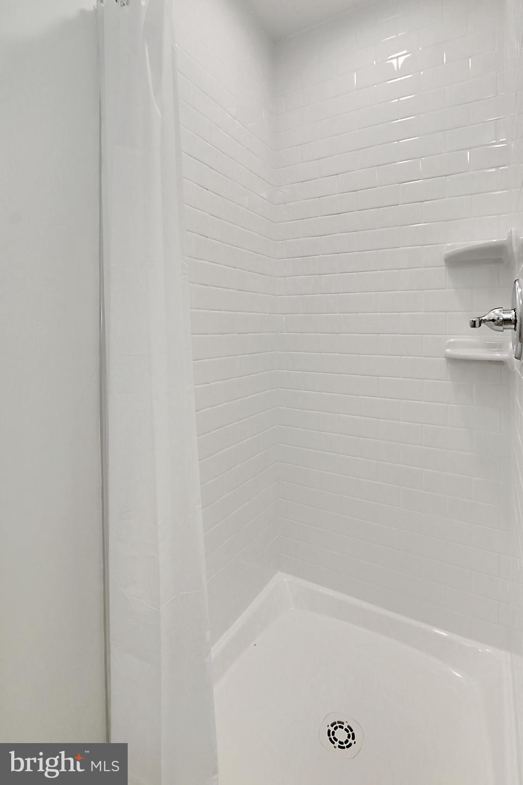 LAKE RIDGE - Residential Lease