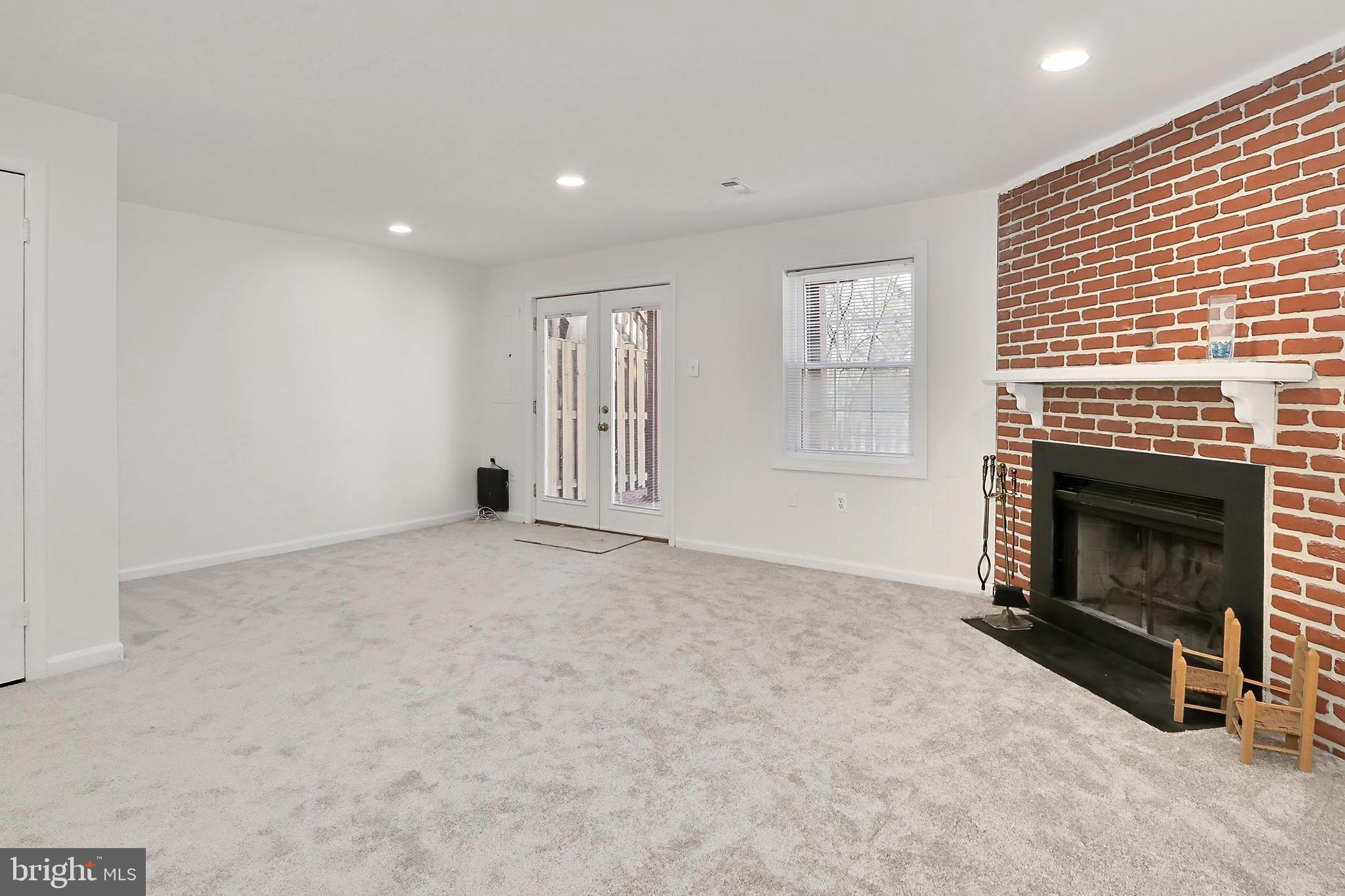 LAKE RIDGE - Residential Lease