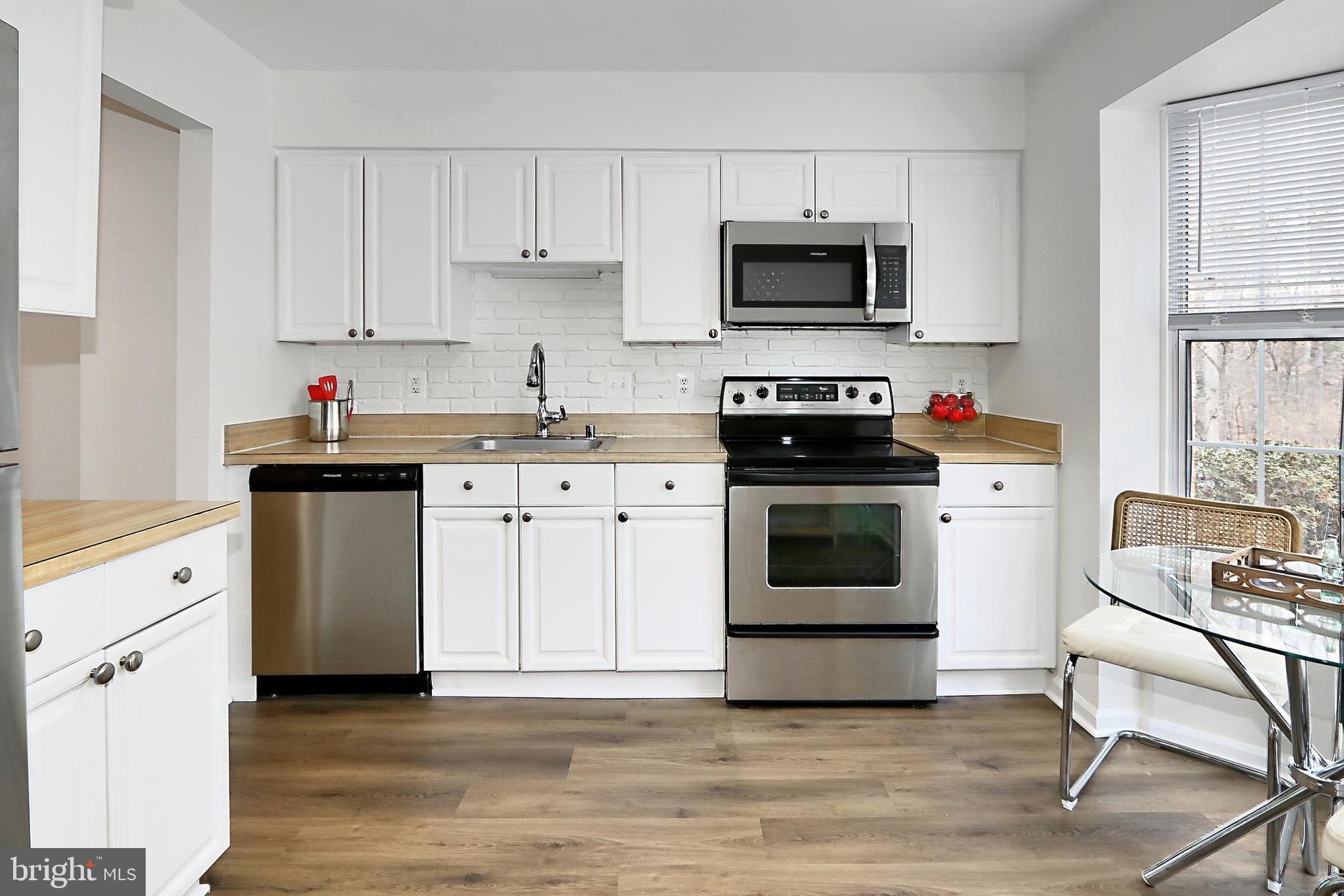 LAKE RIDGE - Residential Lease