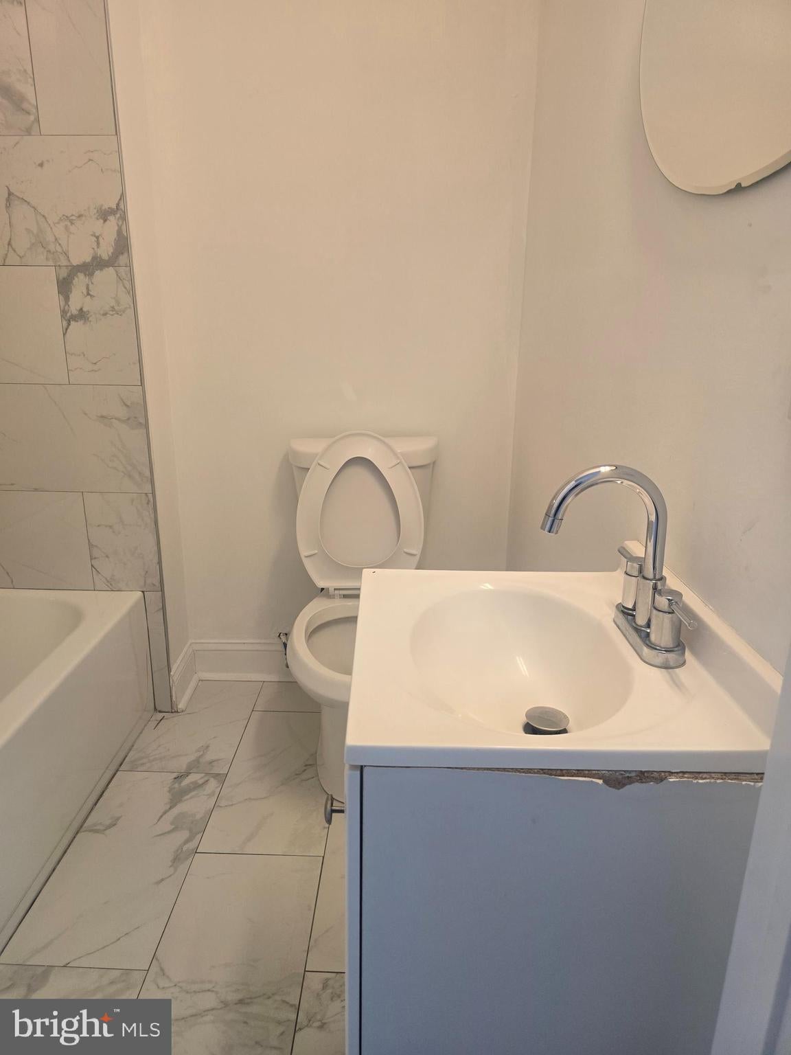 2561 N 18TH STREET 3RD FLOOR