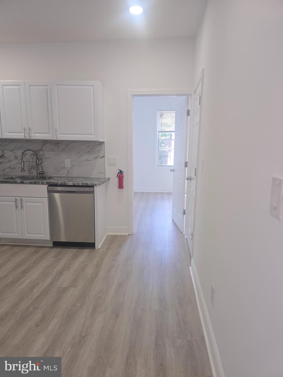 2561 N 18TH STREET 3RD FLOOR