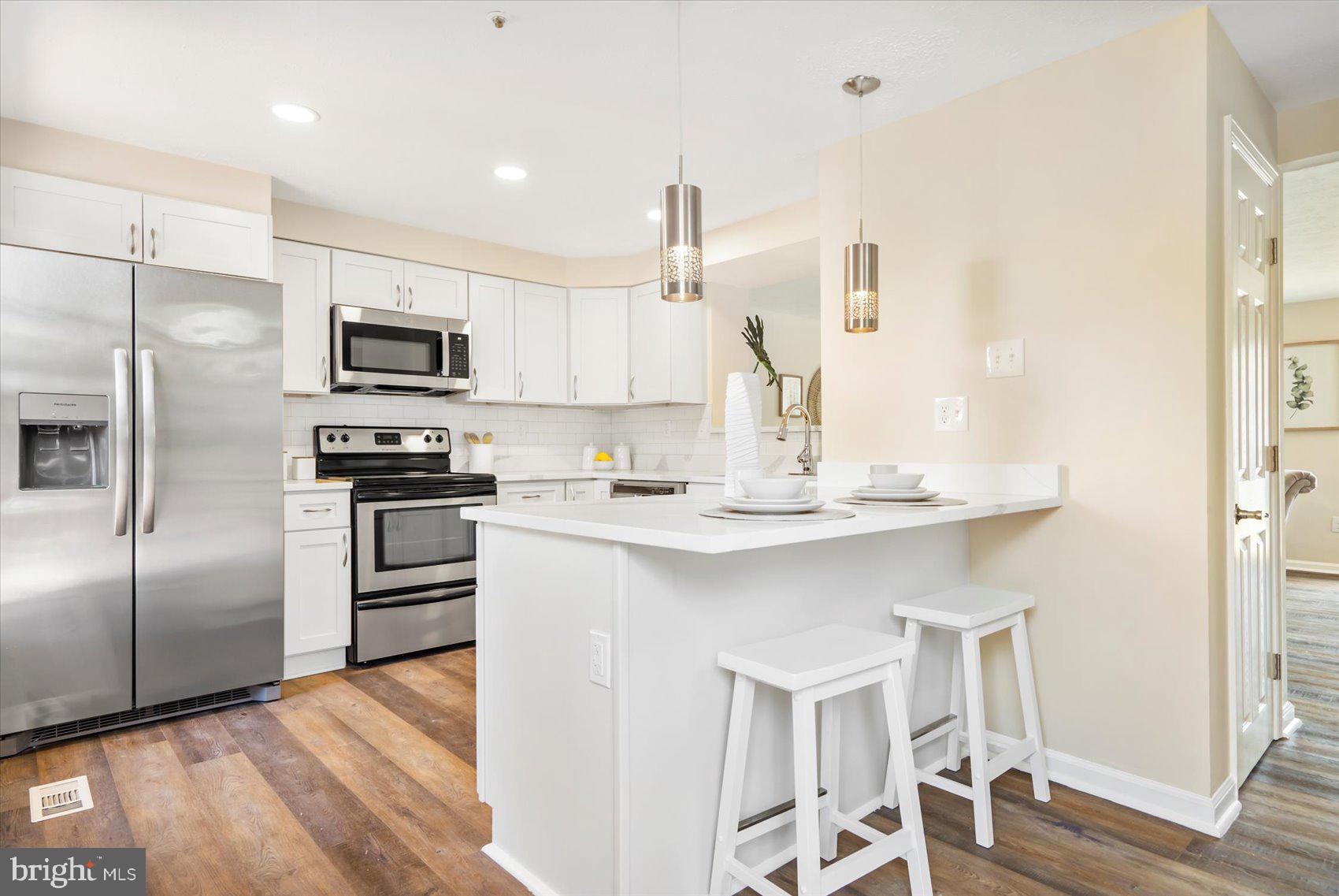 WEST SHORE - Residential