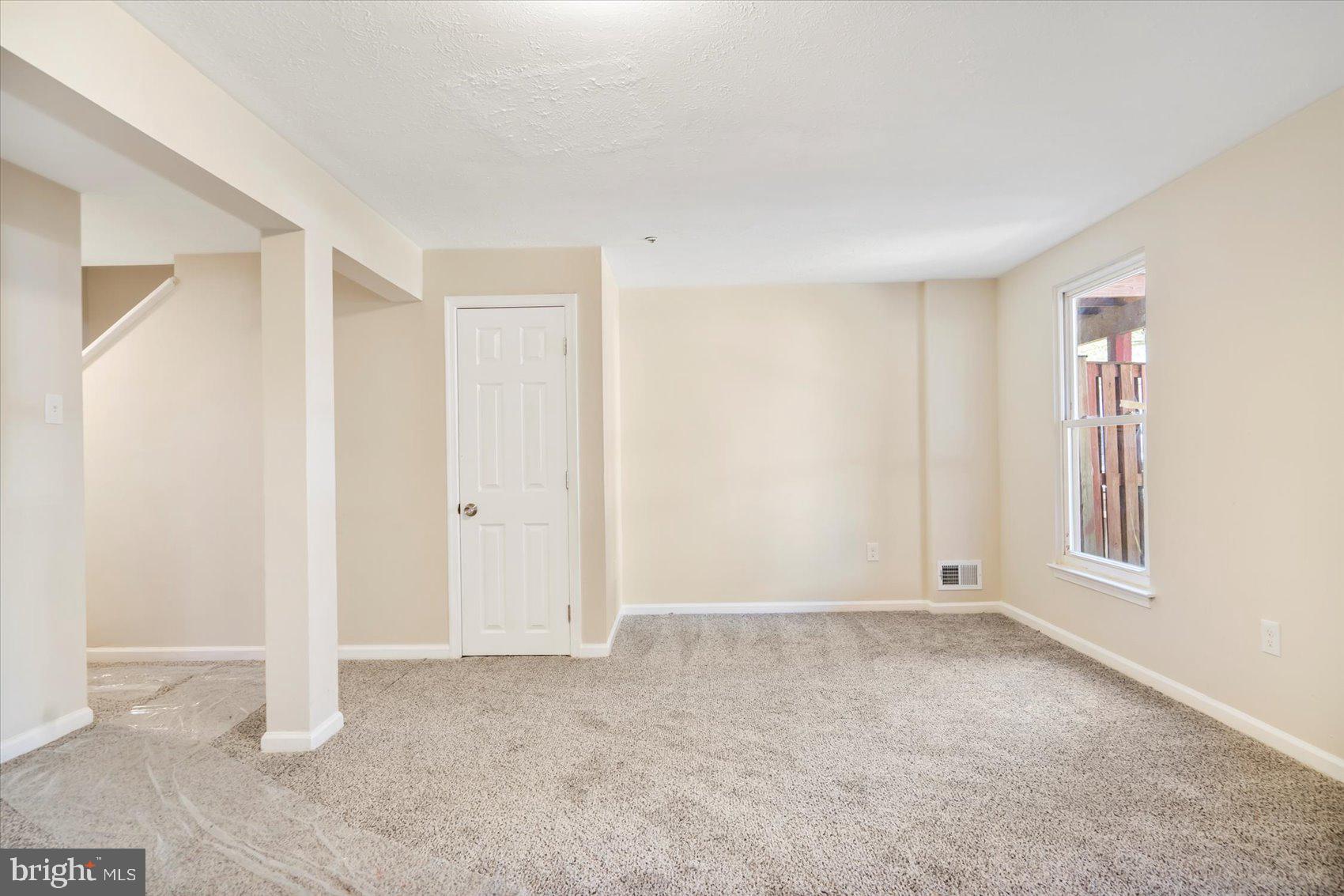 WEST SHORE - Residential