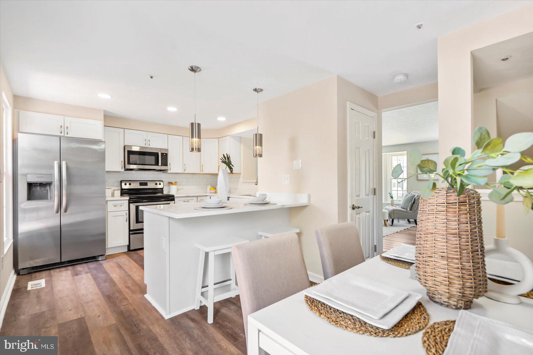 WEST SHORE - Residential