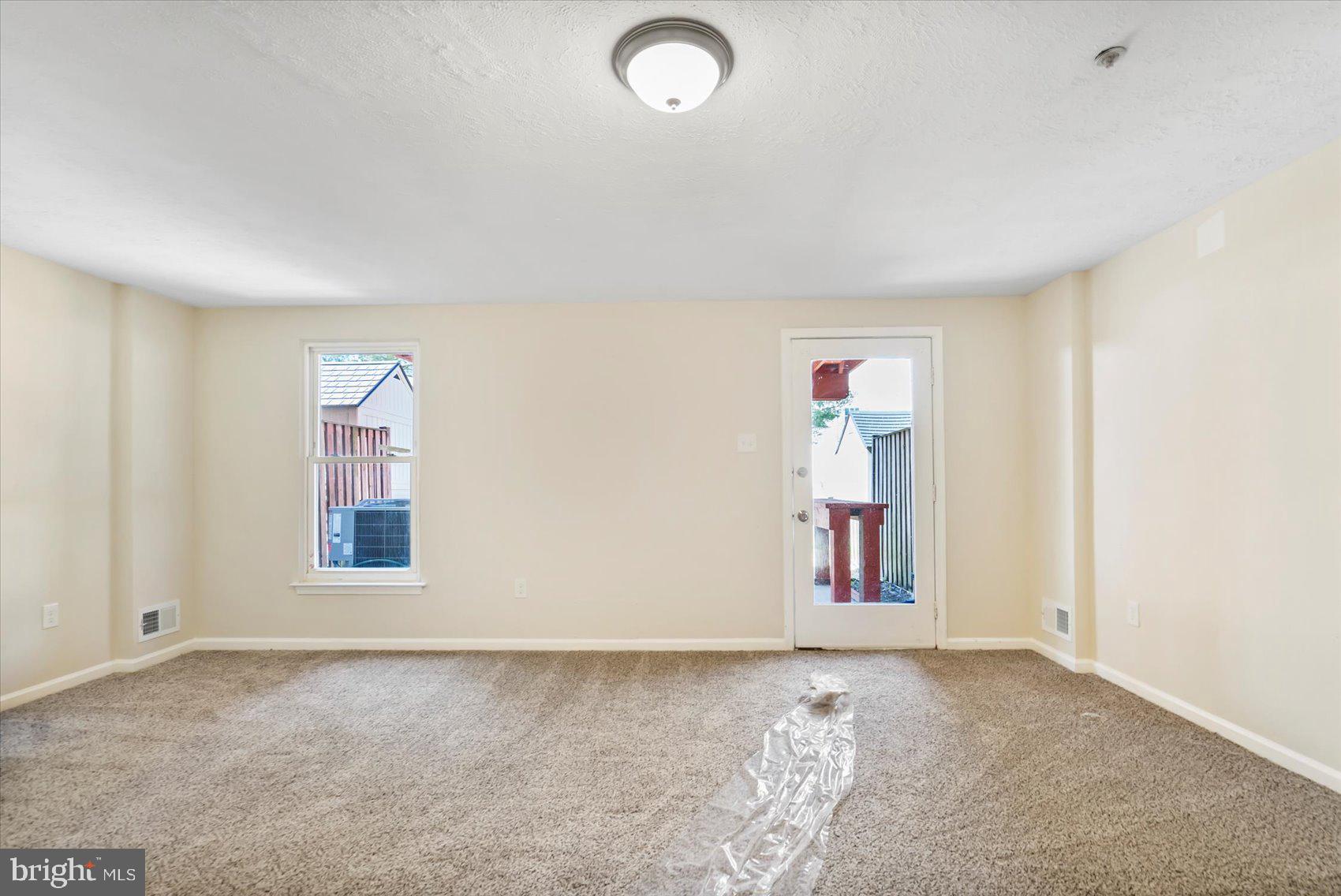 WEST SHORE - Residential