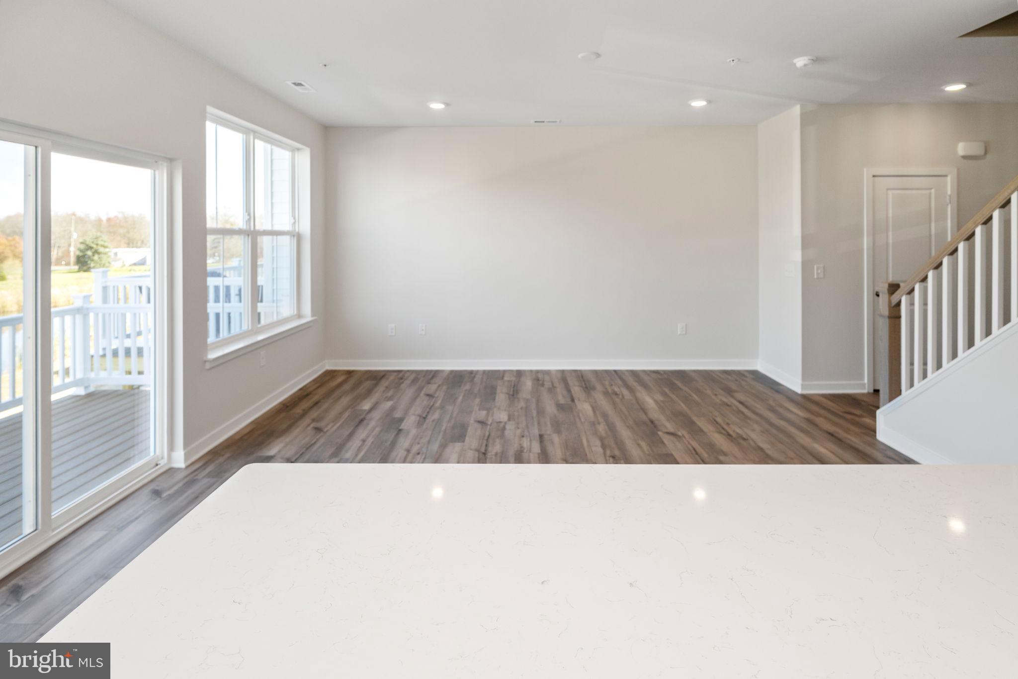 LANTERN RIDGE - Residential Lease